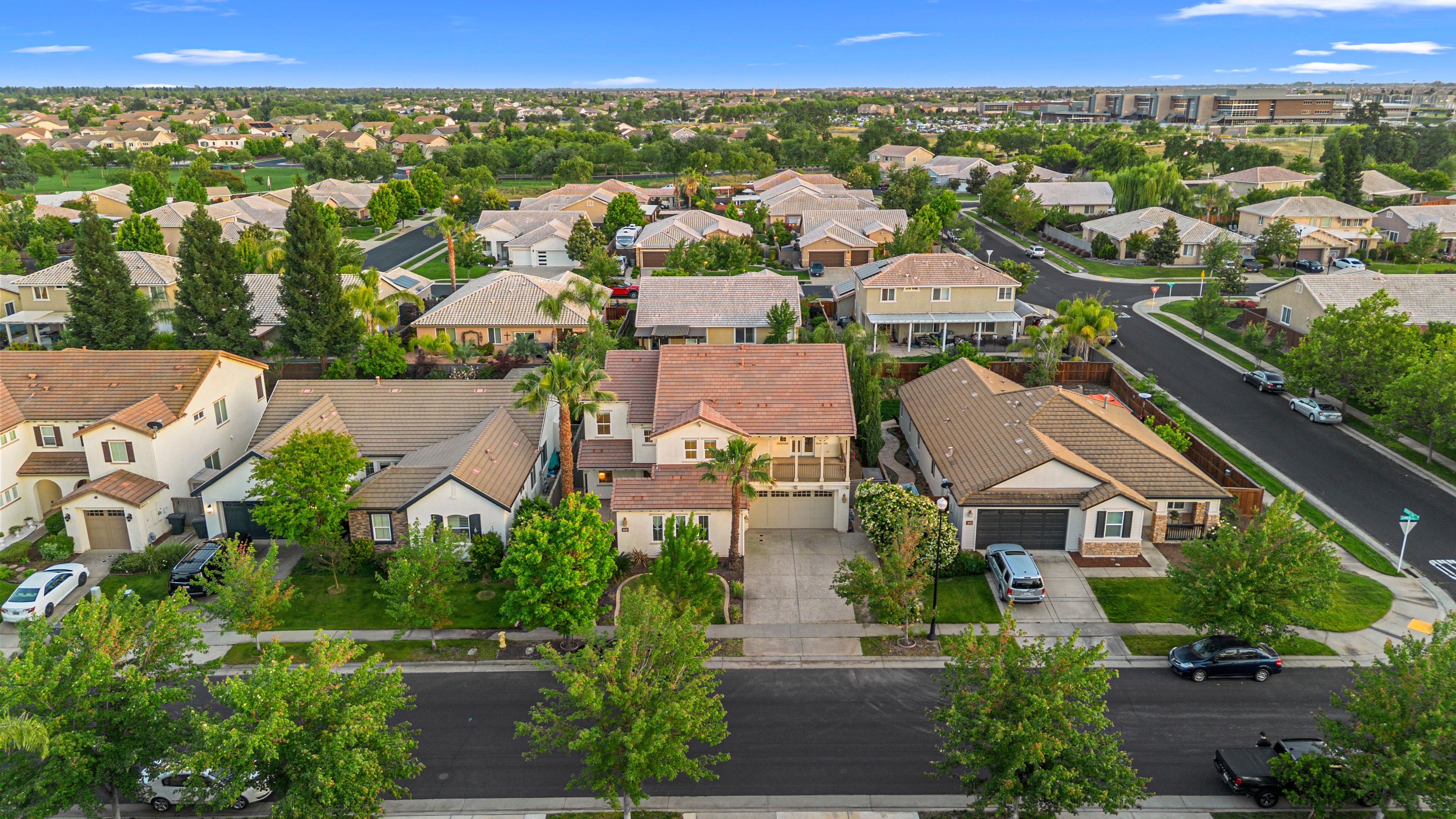  2564 Summerland Way, Roseville, CA 95747 - 物件實景