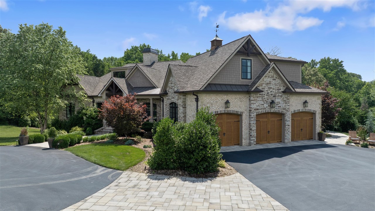 Bowling Green, Kentucky, 42103, United States, 5 Bedrooms Bedrooms, ,5 BathroomsBathrooms,Residential,For Sale,1986458