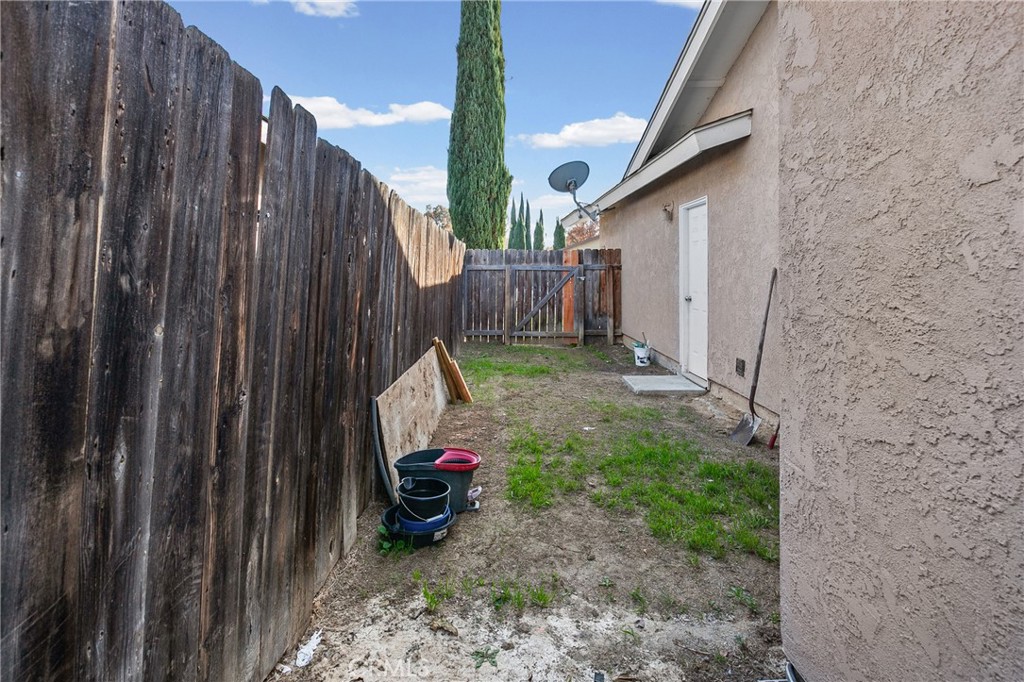 Paso Robles, California, 93446, United States, 3 Bedrooms Bedrooms, ,2 BathroomsBathrooms,Residential,For Sale,2006182