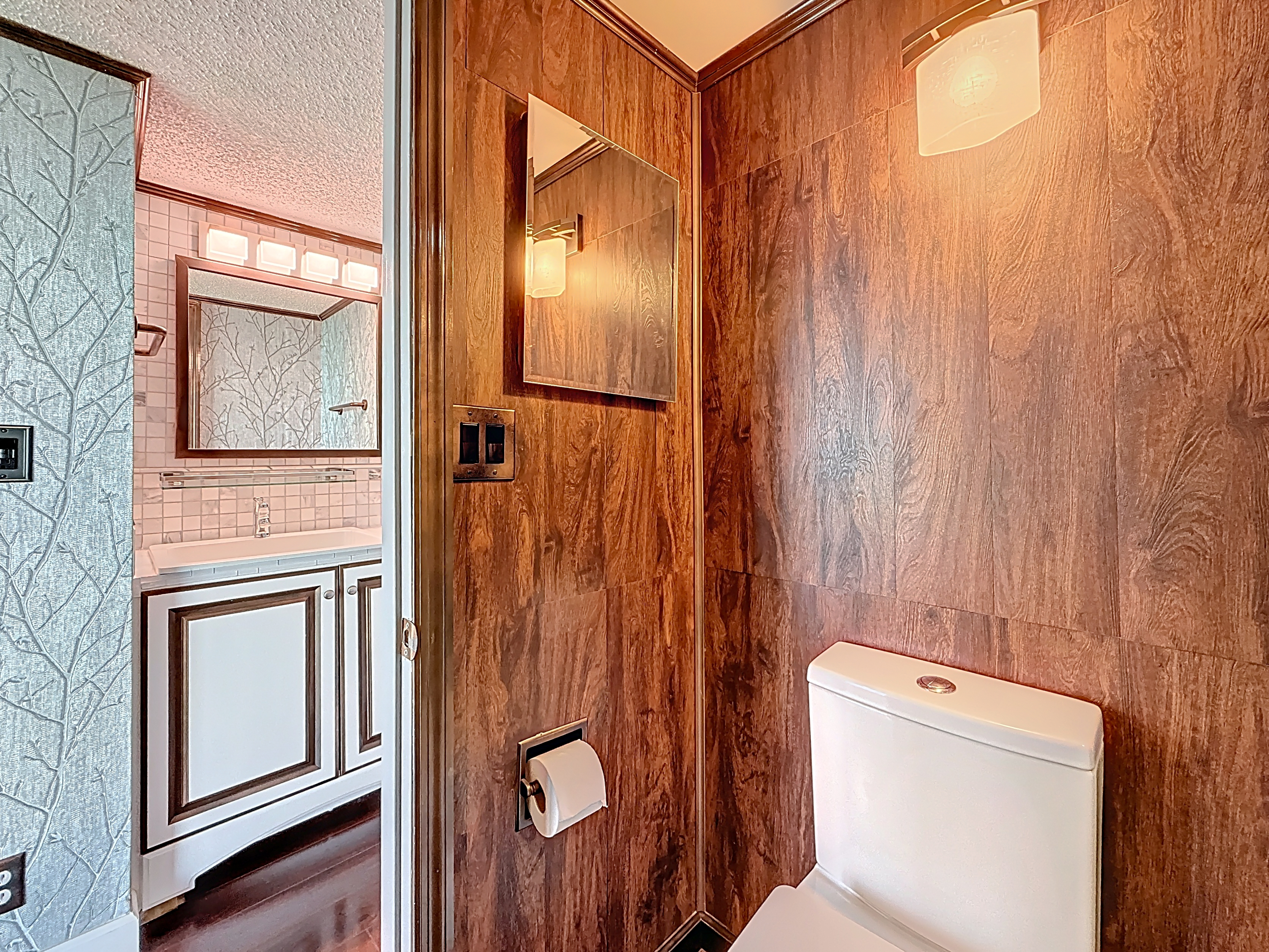 Treasure Island, Florida, 33706, United States, 3 Bedrooms Bedrooms, ,3 BathroomsBathrooms,Residential,For Sale,1983307