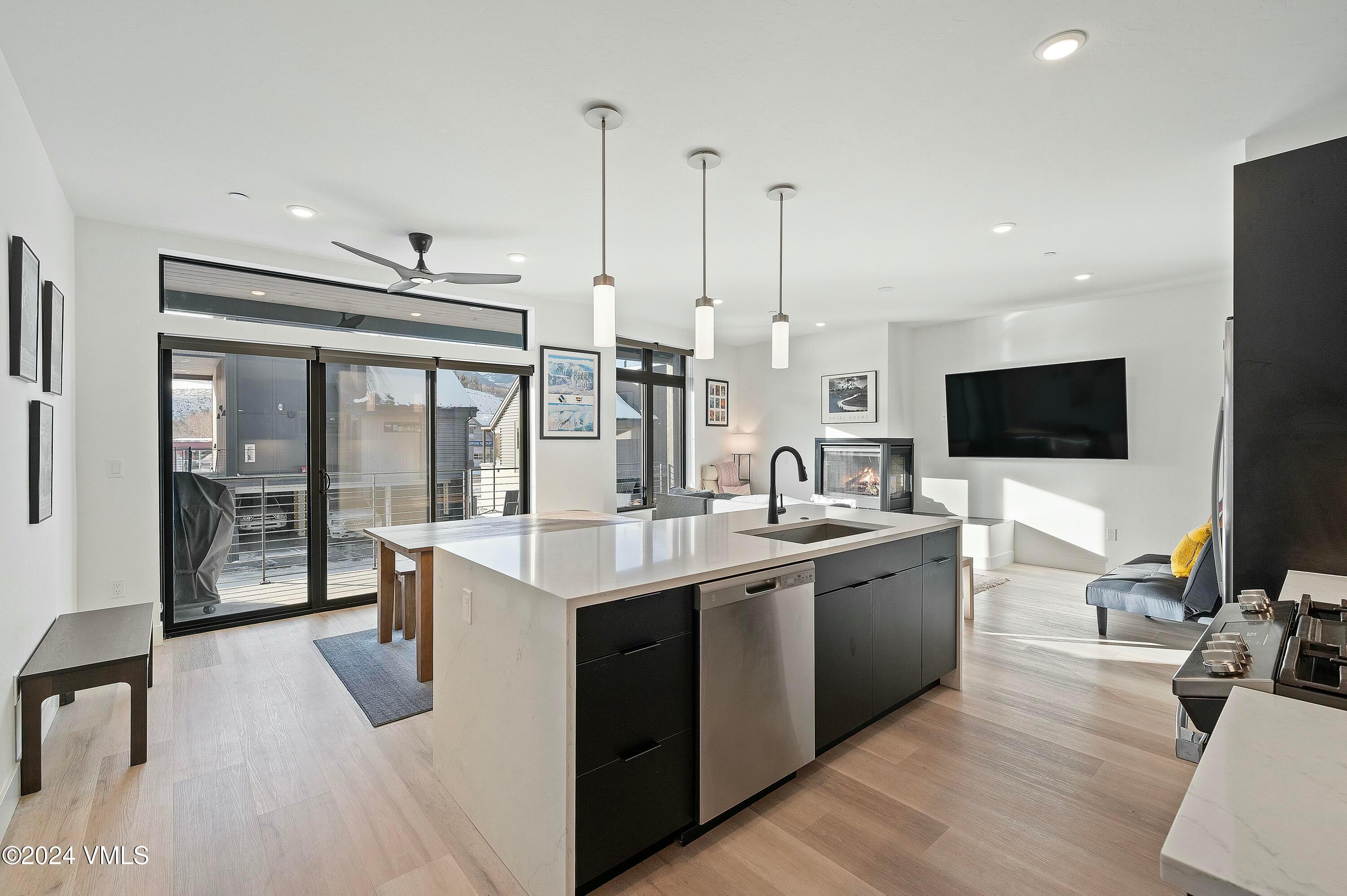 Silverthorne, Colorado, 80498, United States, 2 Bedrooms Bedrooms, ,2 BathroomsBathrooms,Residential,For Sale,1804638