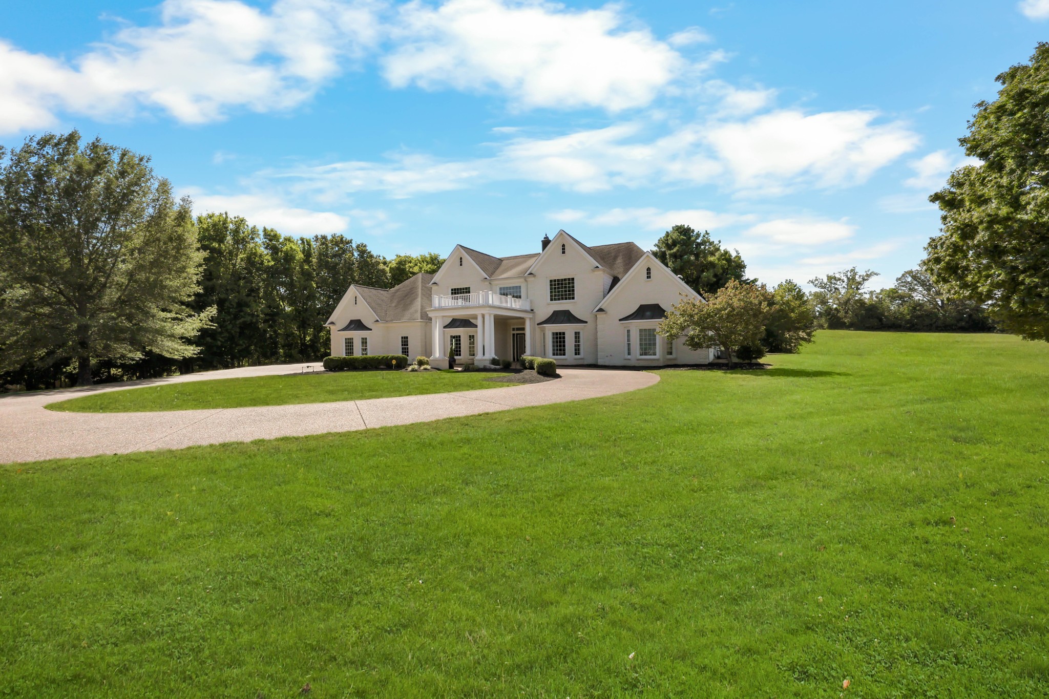 Clarksville, Tennessee, 37043, United States, 4 Bedrooms Bedrooms, ,4 BathroomsBathrooms,Residential,For Sale,1980790