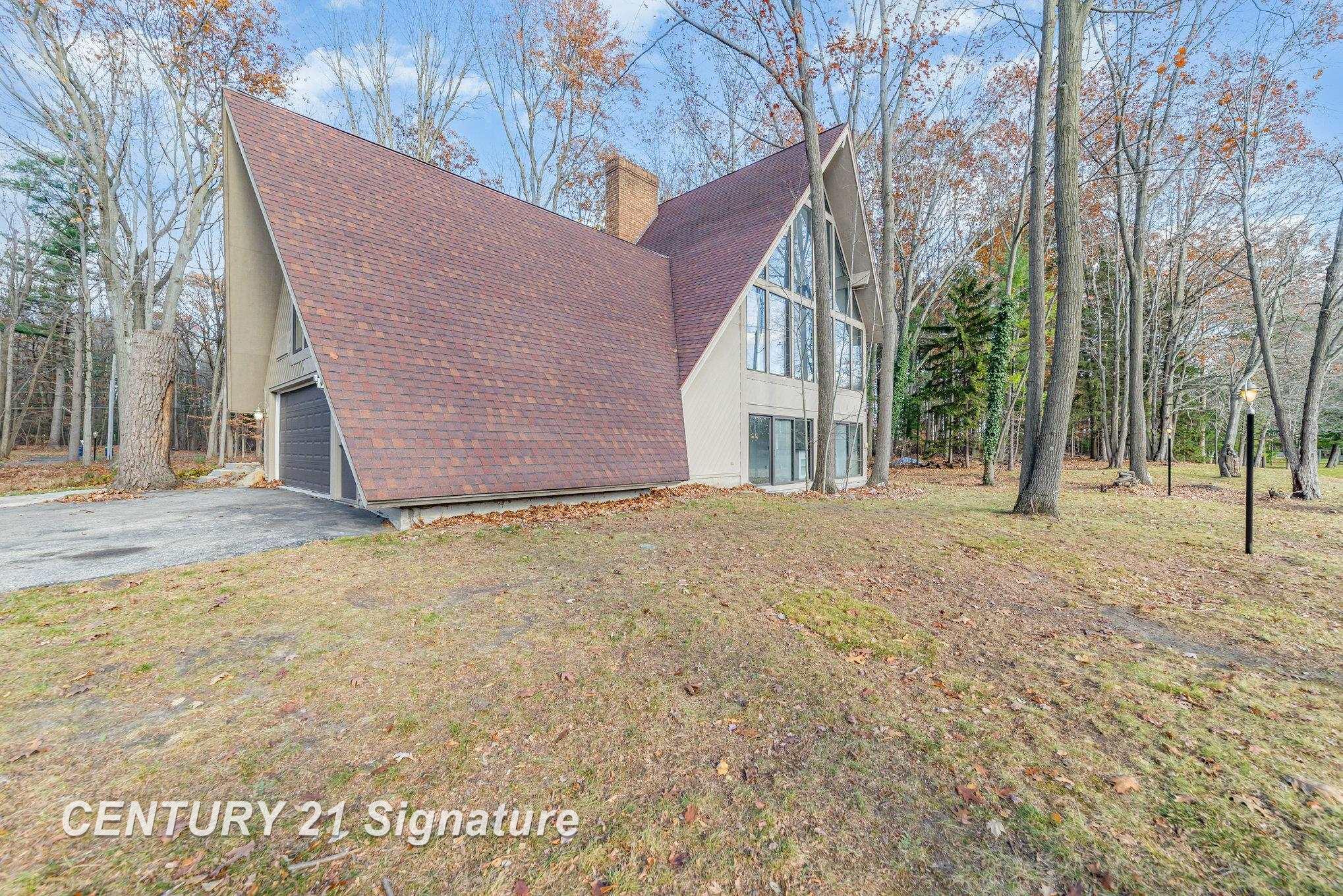 Saginaw, Michigan, 48609, United States, 4 Bedrooms Bedrooms, ,3 BathroomsBathrooms,Residential,For Sale,1994235