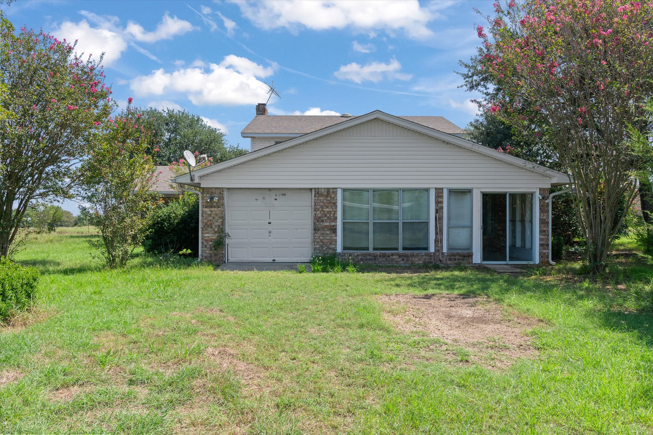 Wills Point, Texas, 75169, United States, 4 Bedrooms Bedrooms, ,3 BathroomsBathrooms,Residential,For Sale,1979230