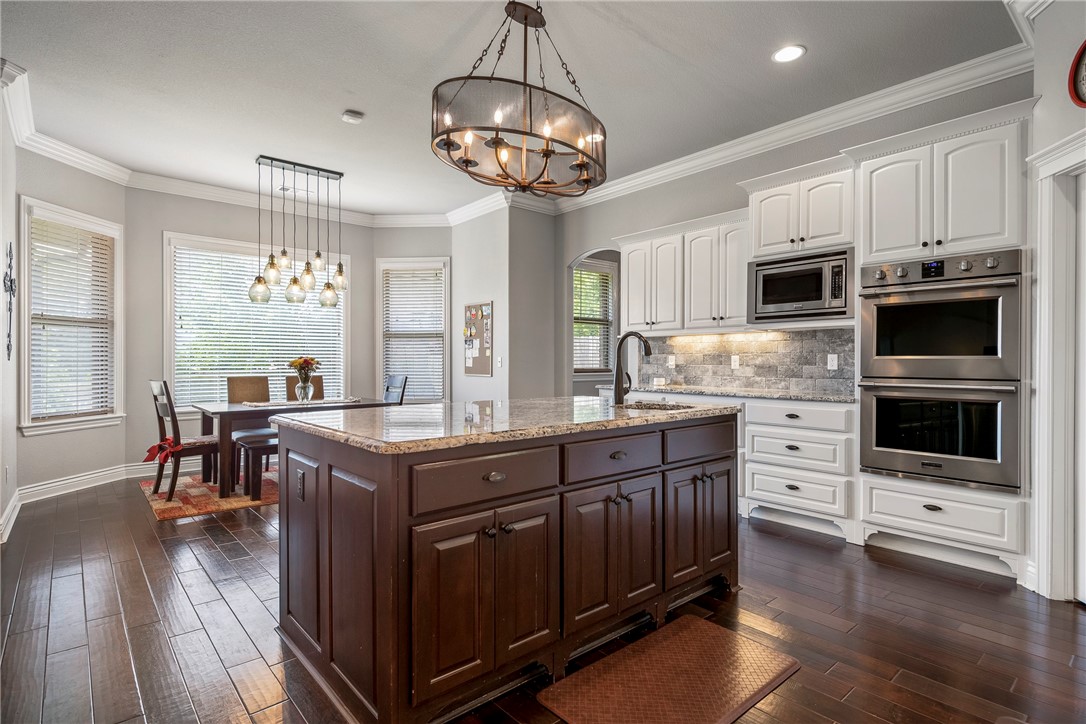 Bentonville, Arkansas, 72712, United States, 5 Bedrooms Bedrooms, ,5 BathroomsBathrooms,Residential,For Sale,1895403