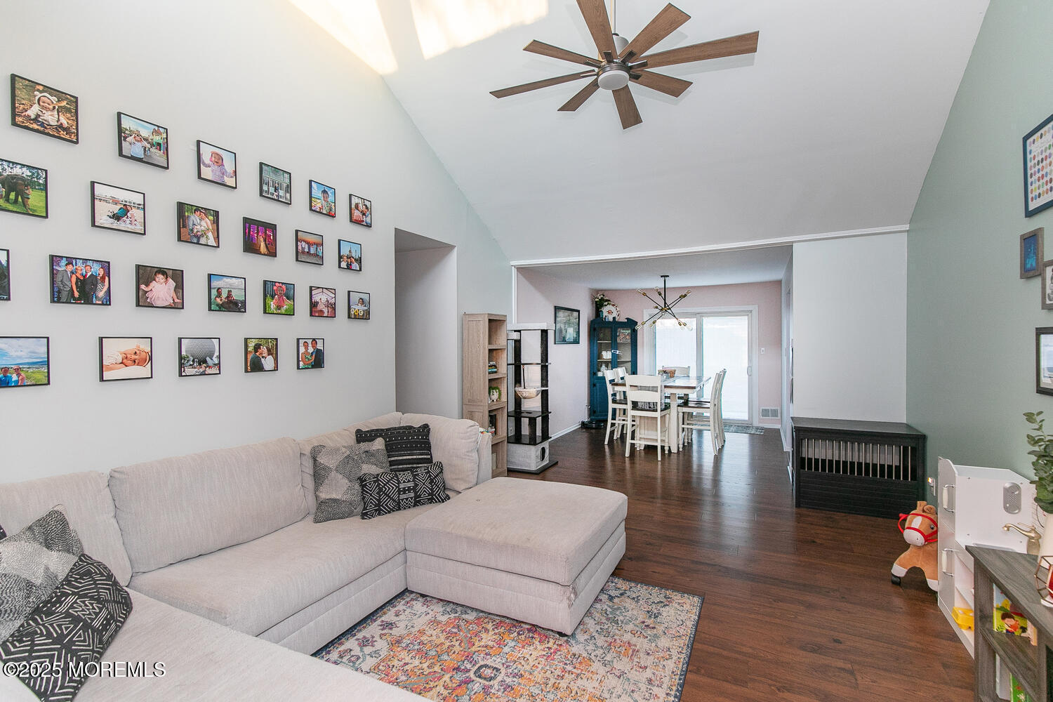 Howell, New Jersey, 07731, United States, 3 Bedrooms Bedrooms, ,2 BathroomsBathrooms,Residential,For Sale,1999516