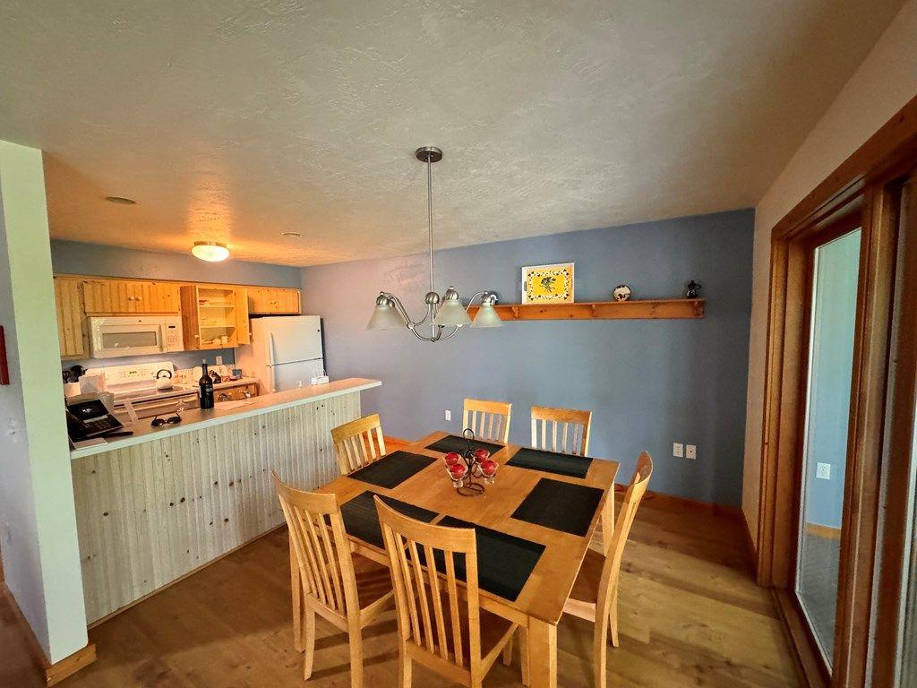 Fish Creek, Wisconsin, 54212, United States, 3 Bedrooms Bedrooms, ,3 BathroomsBathrooms,Residential,For Sale,1828521