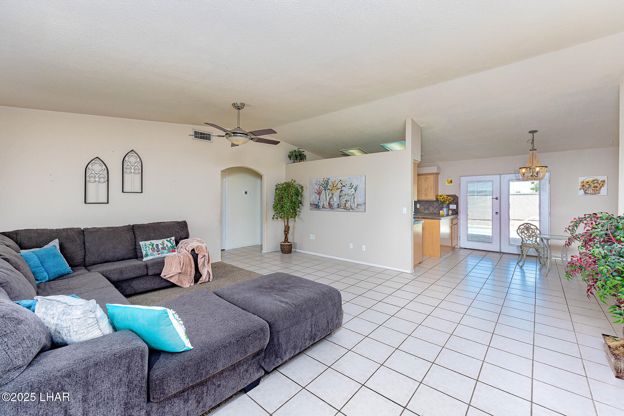 Lake Havasu City, Arizona, 86406, United States, 3 Bedrooms Bedrooms, ,1 BathroomBathrooms,Residential,For Sale,1891865