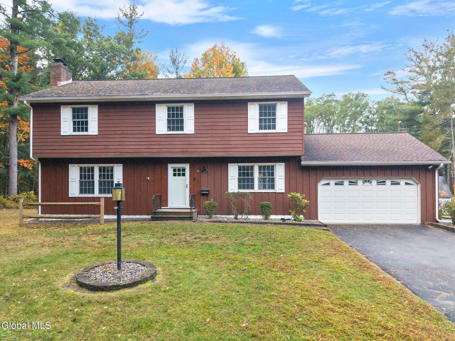 Willow St, Guilderland, NY 12084