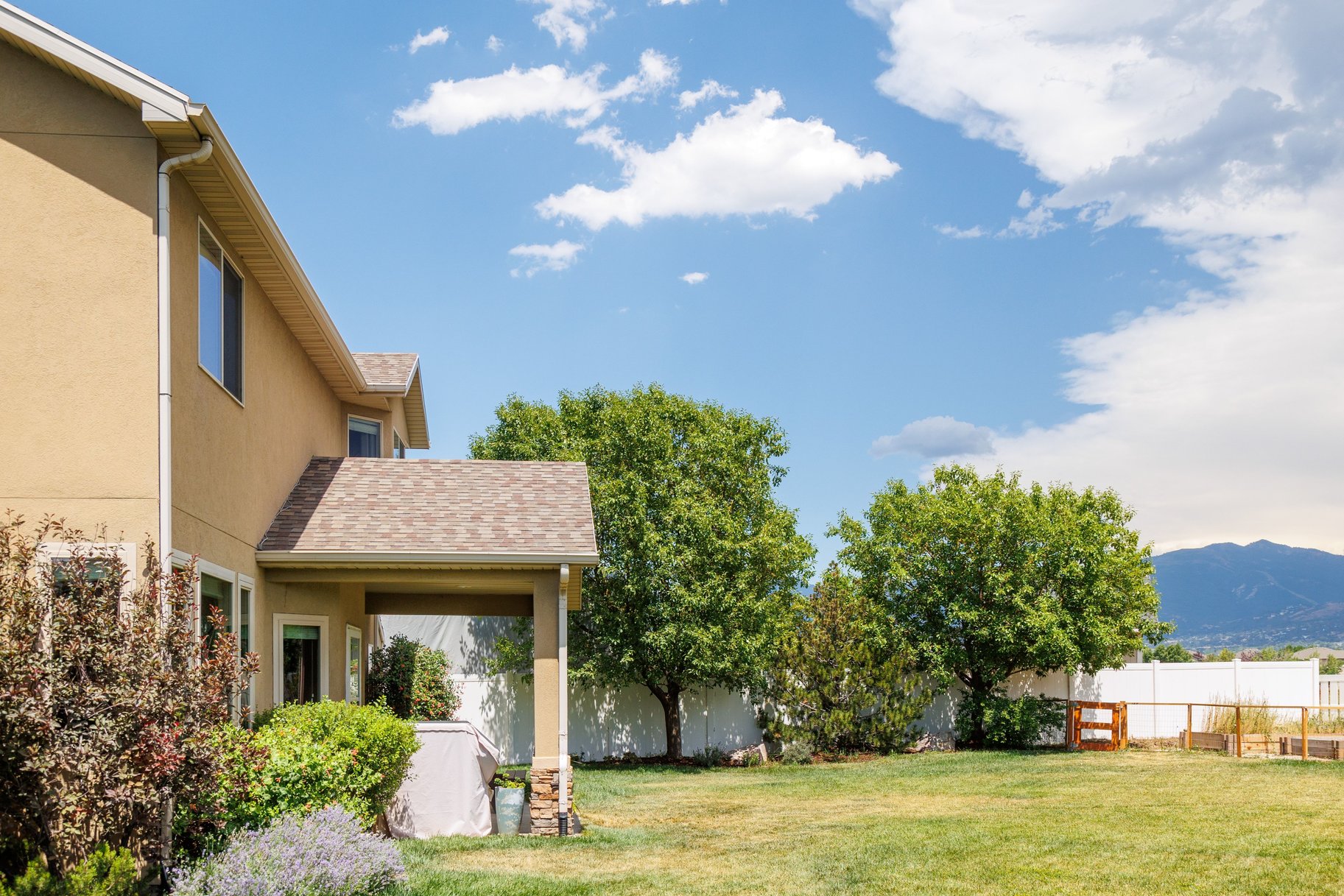  Backyard Oasis with Views and Trail Access in North Salt Lake - 物件實景