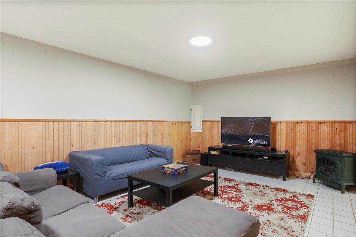 Mcgaheysville, Virginia, 22840, United States, 4 Bedrooms Bedrooms, ,4 BathroomsBathrooms,Residential,For Sale,1877155