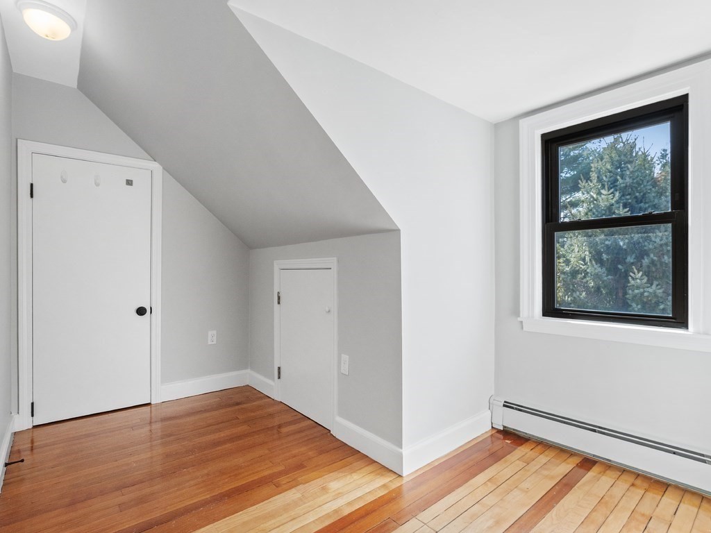 Waltham, Massachusetts, 02453, United States, 5 Bedrooms Bedrooms, ,3 BathroomsBathrooms,Residential,For Sale,1744769