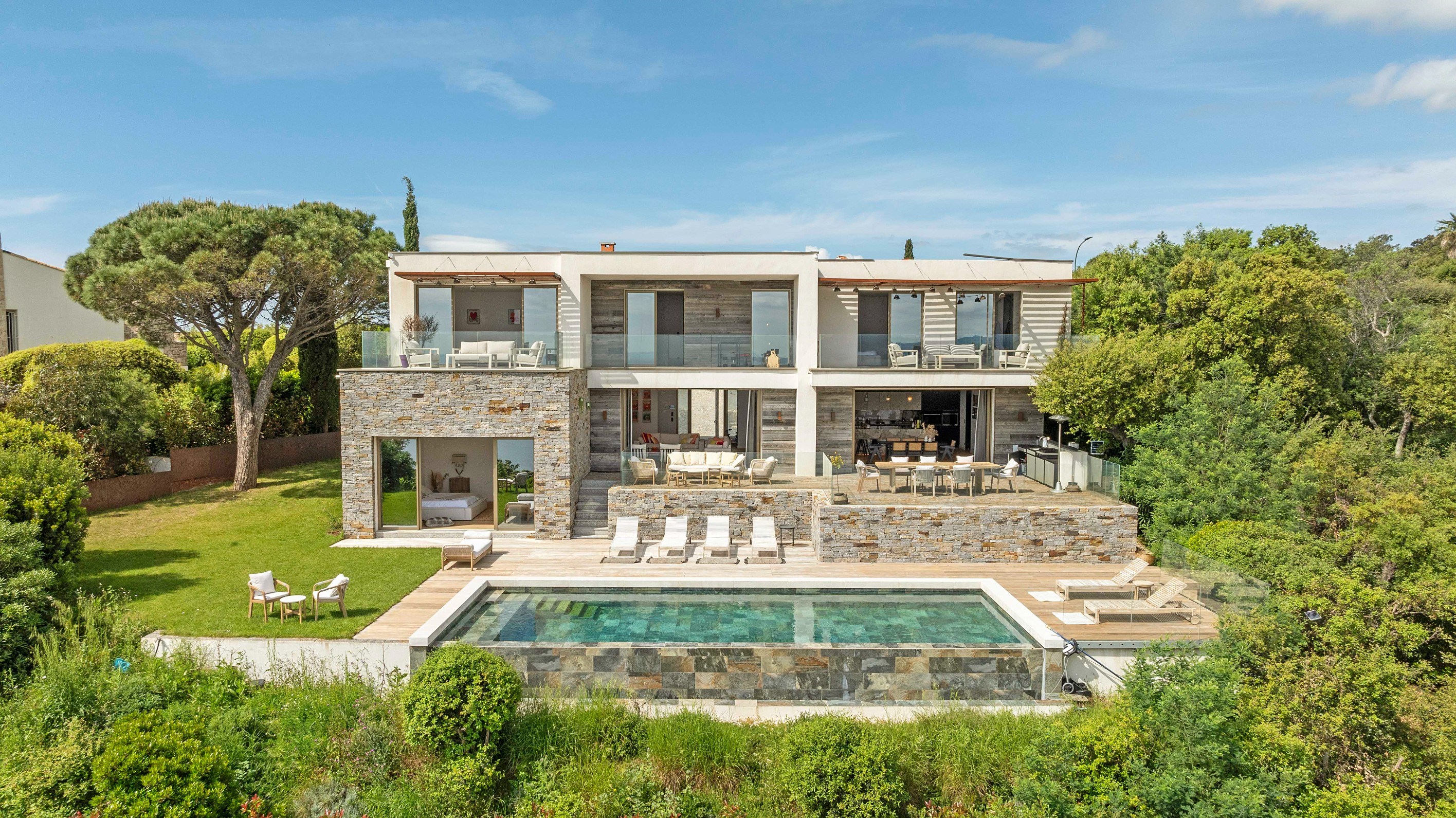  Luxury villa in Les Issambres with panoramic sea view and infinity pool - 物件實景