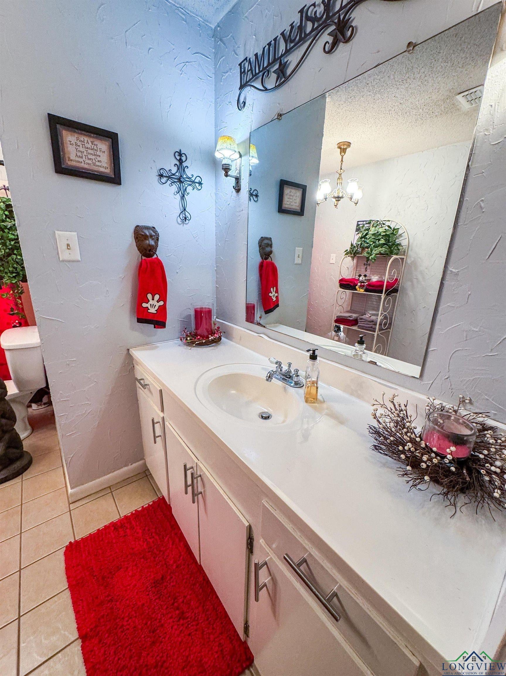 Linden, Texas, 75563, United States, 3 Bedrooms Bedrooms, ,3 BathroomsBathrooms,Residential,For Sale,1974630