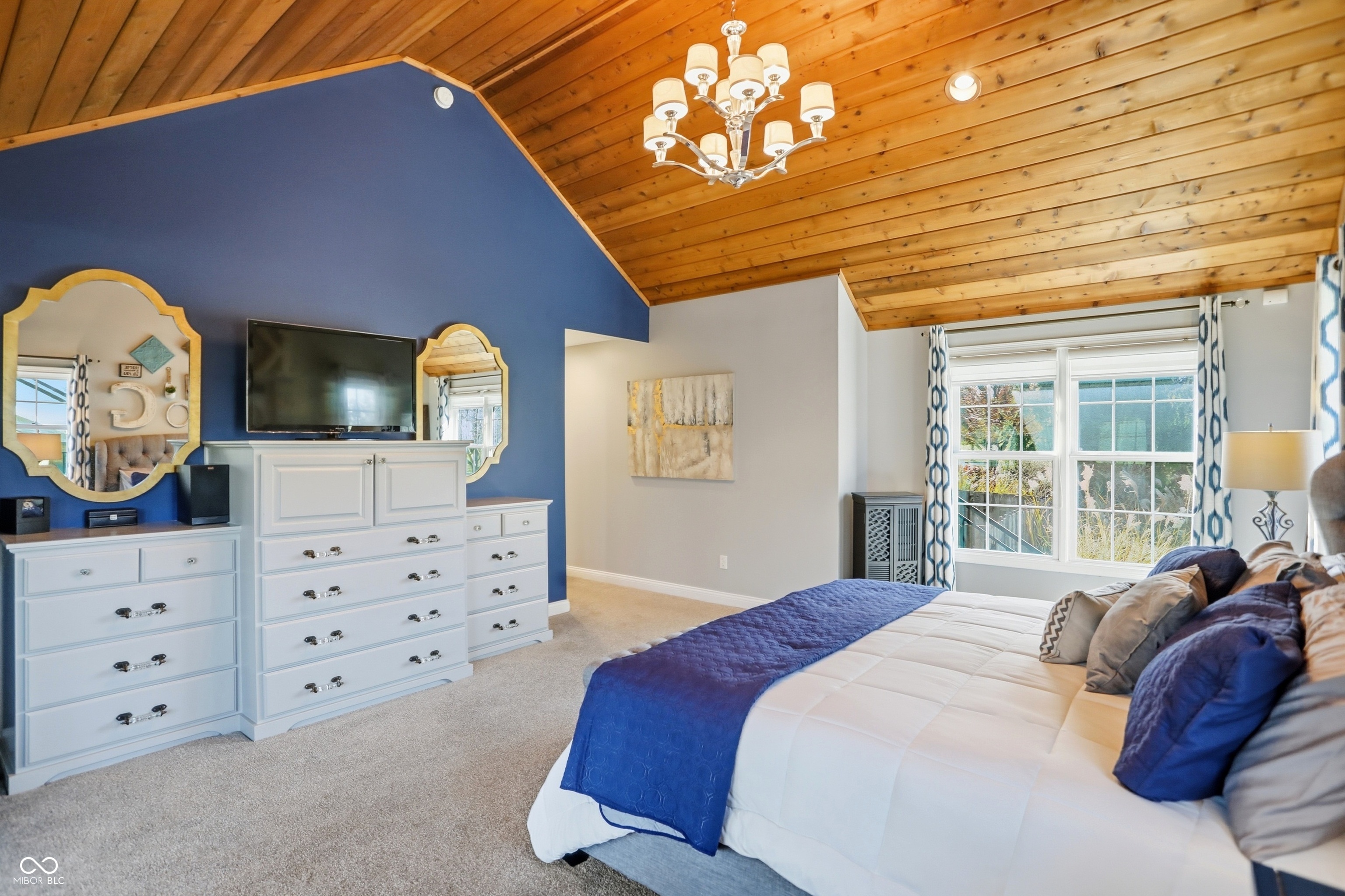 Bargersville, Indiana, 46106, United States, 5 Bedrooms Bedrooms, ,6 BathroomsBathrooms,Residential,For Sale,1992401