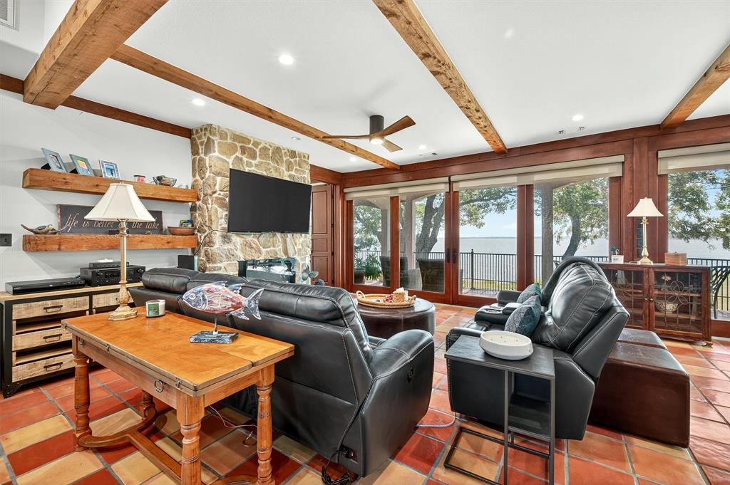 Pottsboro, Texas, 75076, United States, 4 Bedrooms Bedrooms, ,3 BathroomsBathrooms,Residential,For Sale,1974210