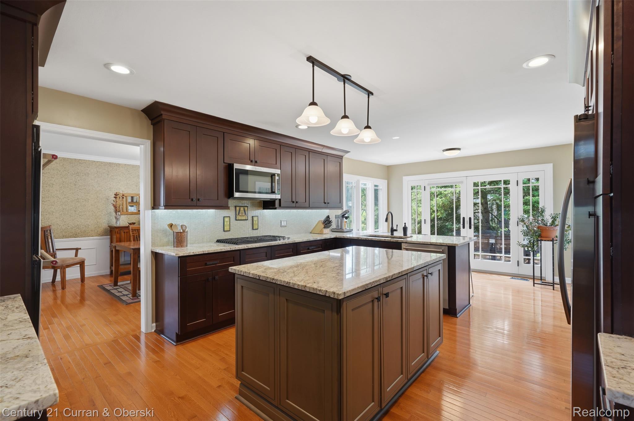 Farmington Hills, Michigan, 48331, United States, 4 Bedrooms Bedrooms, ,4 BathroomsBathrooms,Residential,For Sale,2048985