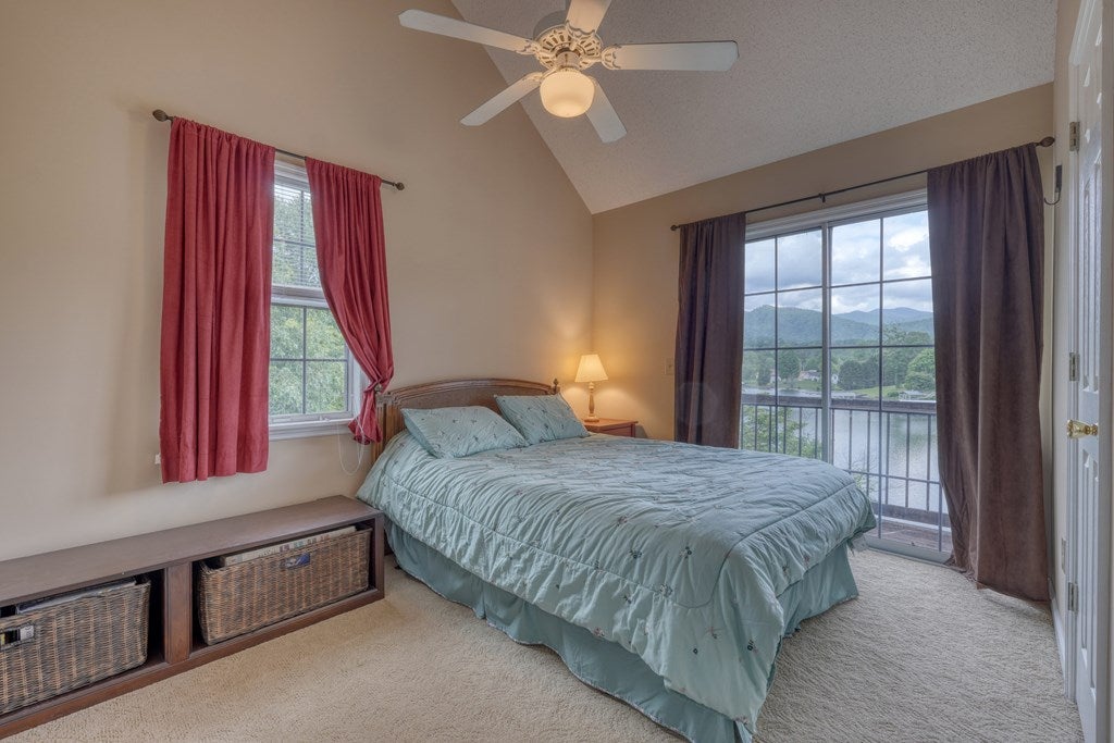 Hayesville, North Carolina, 28904, United States, 3 Bedrooms Bedrooms, ,3 BathroomsBathrooms,Residential,For Sale,1862322