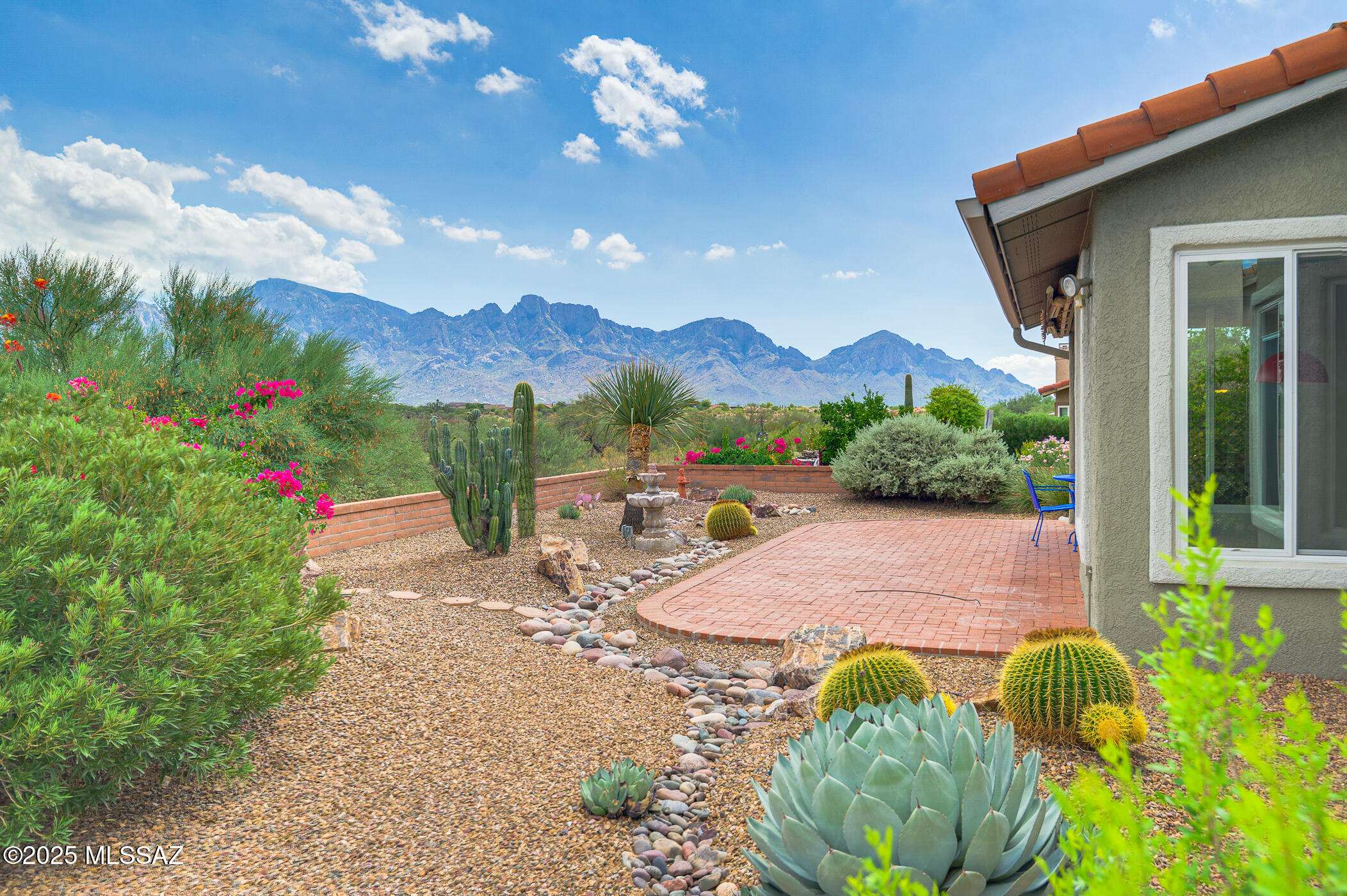 Oro Valley, Arizona, 85755, United States, 2 Bedrooms Bedrooms, ,2 BathroomsBathrooms,Residential,For Sale,1959033