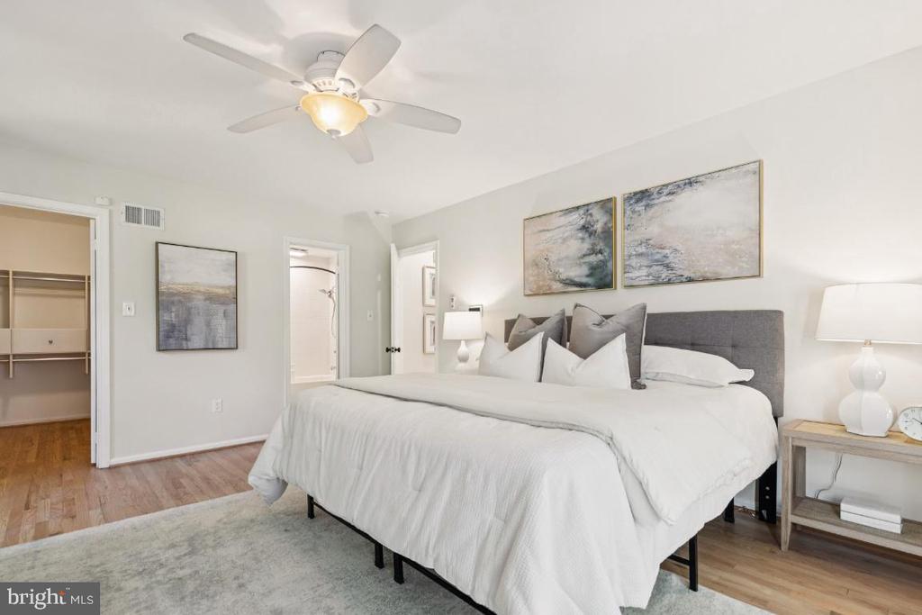 Fairfax, Virginia, 22030, United States, 3 Bedrooms Bedrooms, ,3 BathroomsBathrooms,Residential,For Sale,1904338