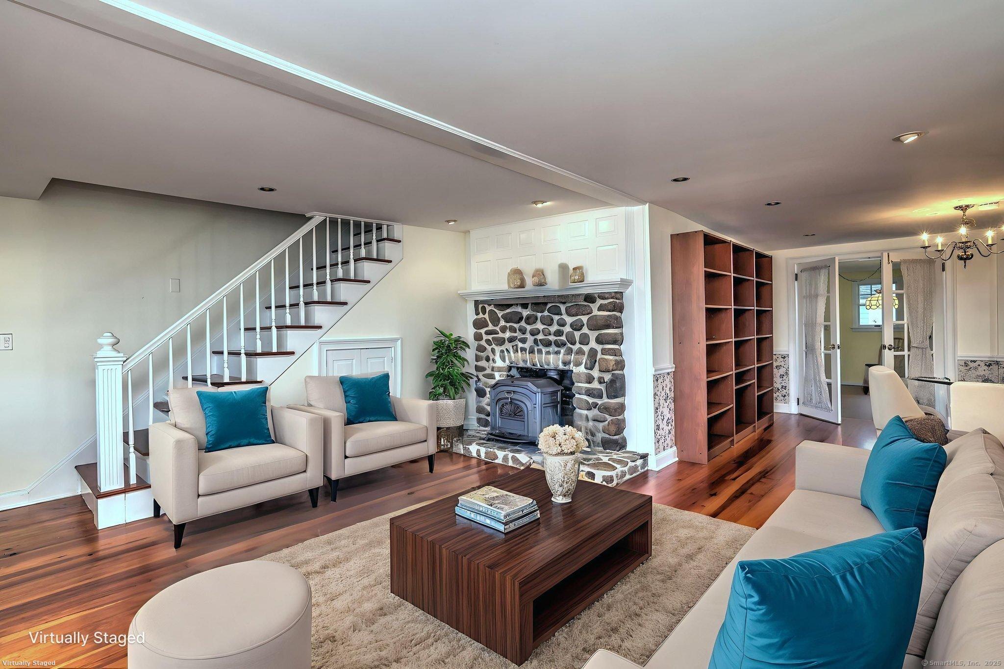 Milford, Connecticut, 06460, United States, 2 Bedrooms Bedrooms, ,2 BathroomsBathrooms,Residential,For Sale,1987873