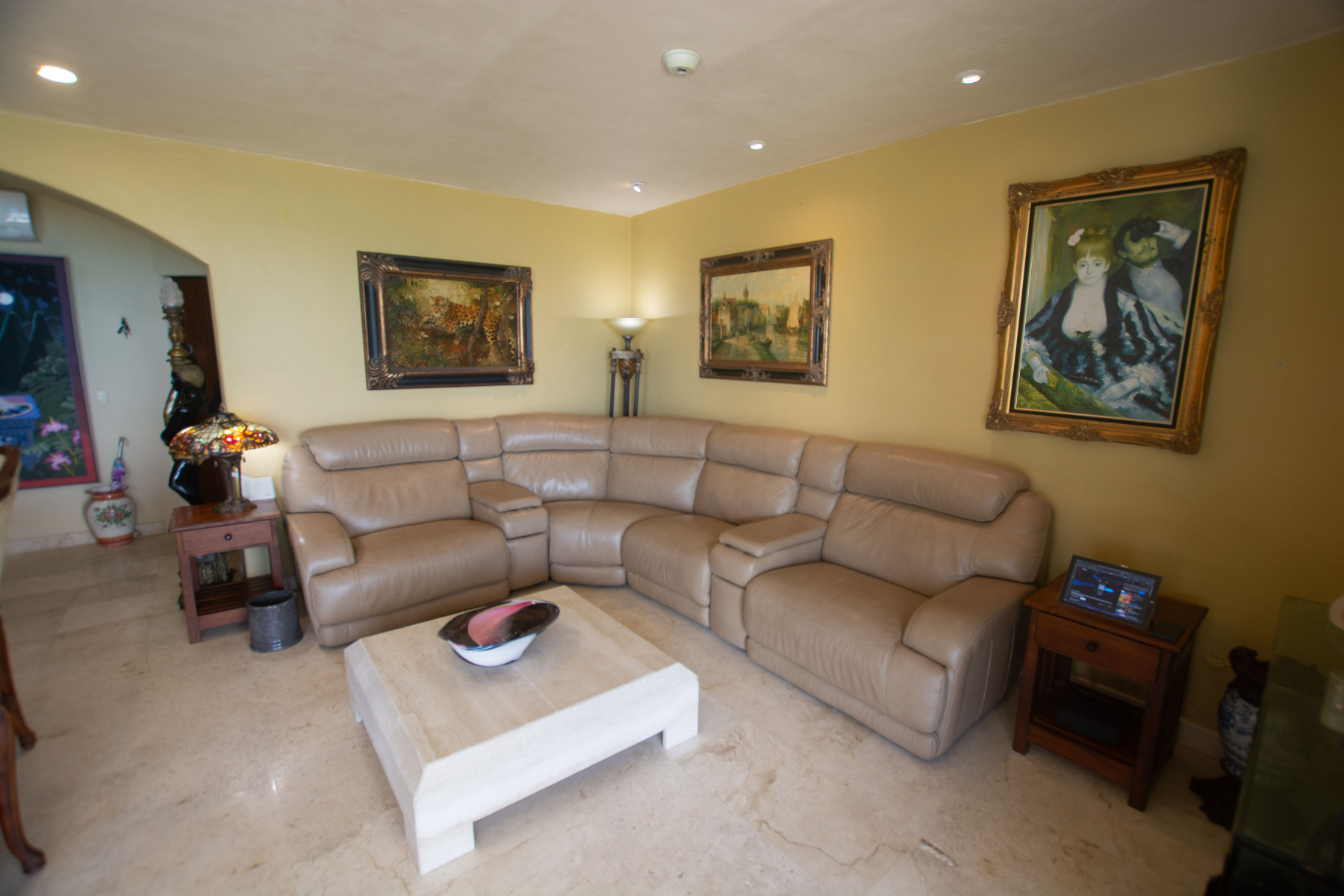  EXCLUSIVE OCEANFRONT RESIDENCE, 2 BED 2 AND BATH PANORAMIC VIEWS - 物件實景