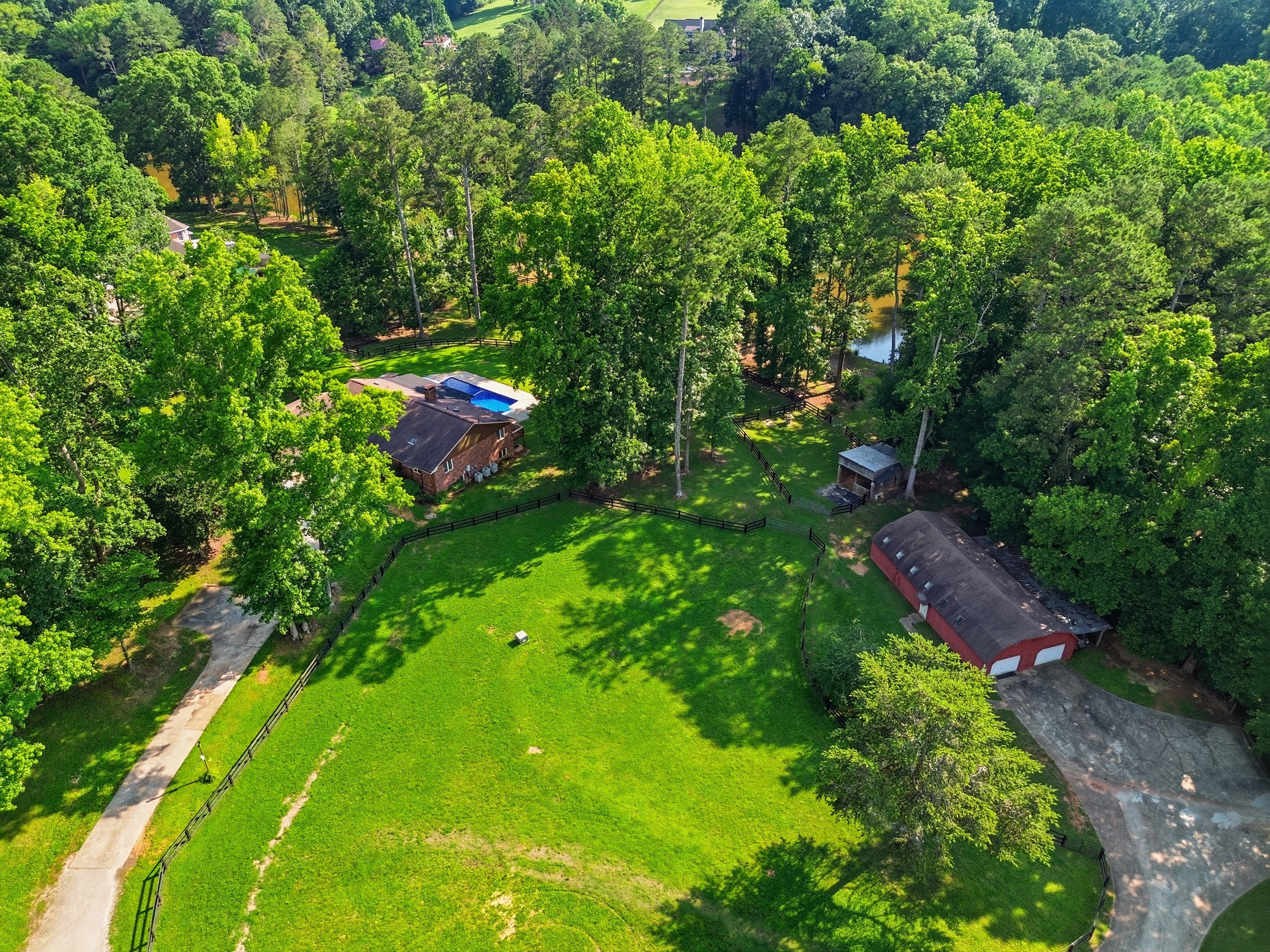  Exceptional Brick Ranch on 5+/- Picturesque Acres - 物件實景