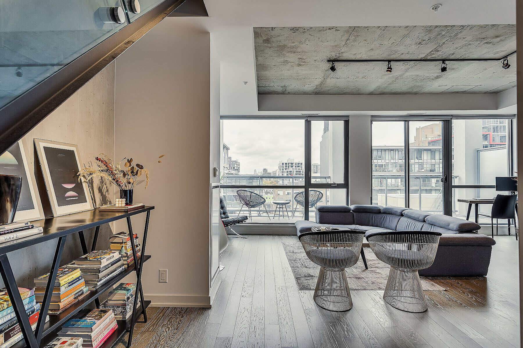  Sophisticated and Spacious - 物件實景