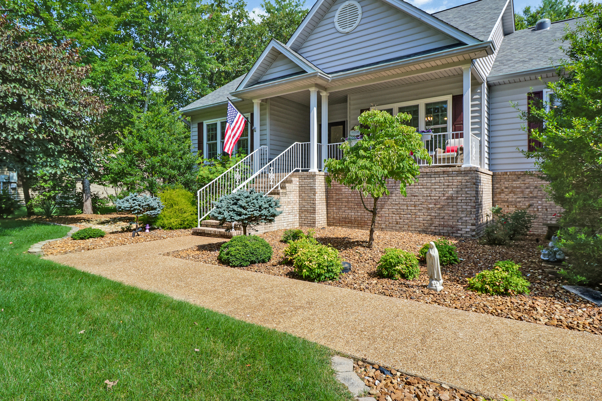 Crossville, Tennessee, 38558, United States, 4 Bedrooms Bedrooms, ,3 BathroomsBathrooms,Residential,For Sale,1976801