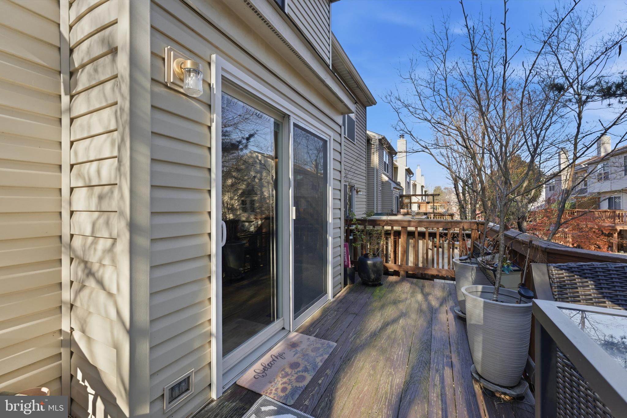 Clifton, Virginia, 20124, United States, 2 Bedrooms Bedrooms, ,3 BathroomsBathrooms,Residential,For Sale,2001572