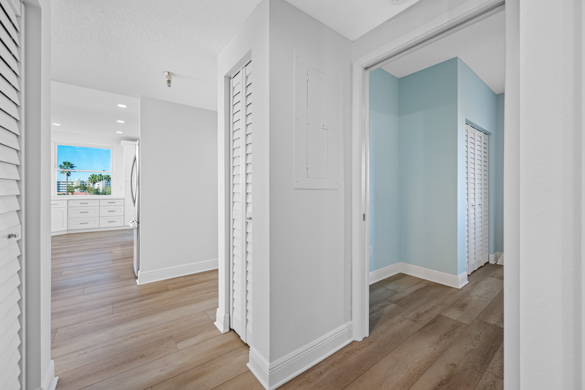 South Pasadena, Florida, 33707, United States, 2 Bedrooms Bedrooms, ,2 BathroomsBathrooms,Residential,For Sale,1987070