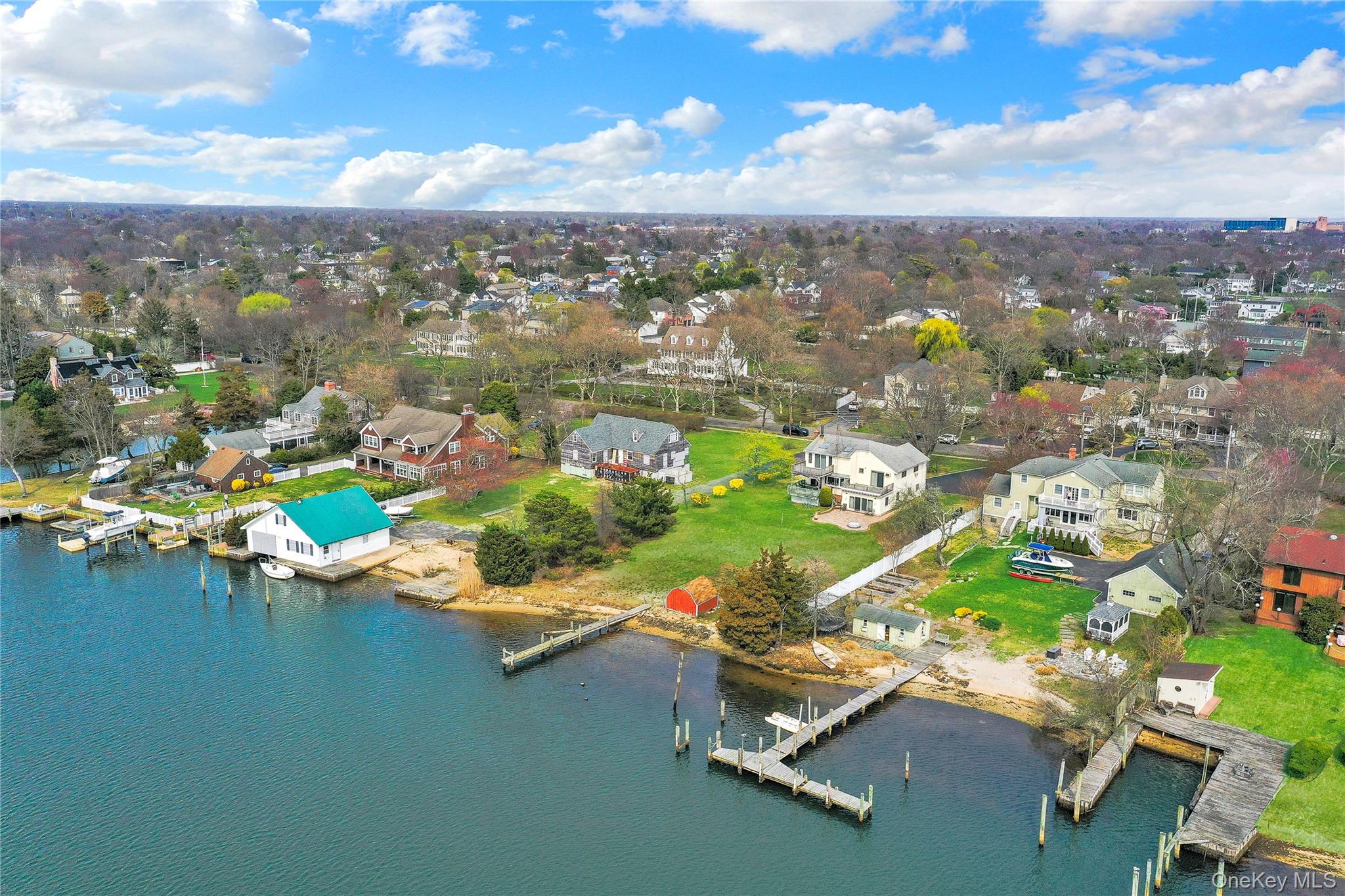  150 W Islip Road, West Islip, NY, 11795 - 物件實景