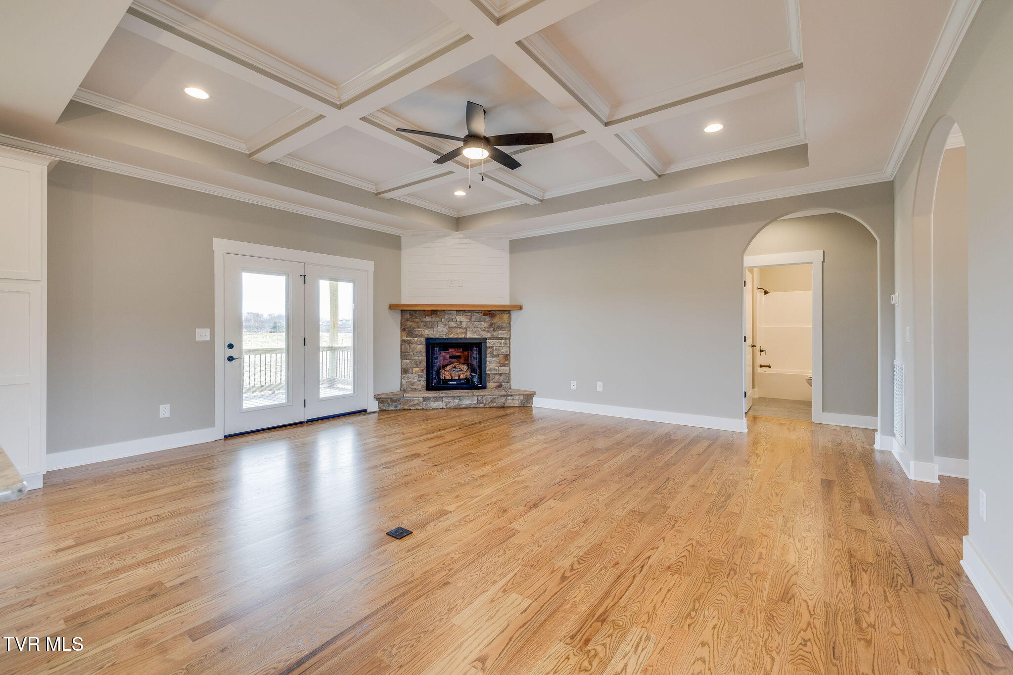 Jonesborough, Tennessee, 37659, United States, 4 Bedrooms Bedrooms, ,3 BathroomsBathrooms,Residential,For Sale,1974561