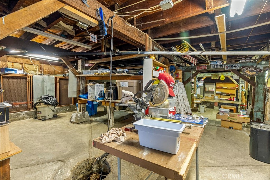 Los Angeles, California, 90032, United States, 3 Bedrooms Bedrooms, ,1 BathroomBathrooms,Residential,For Sale,1923092