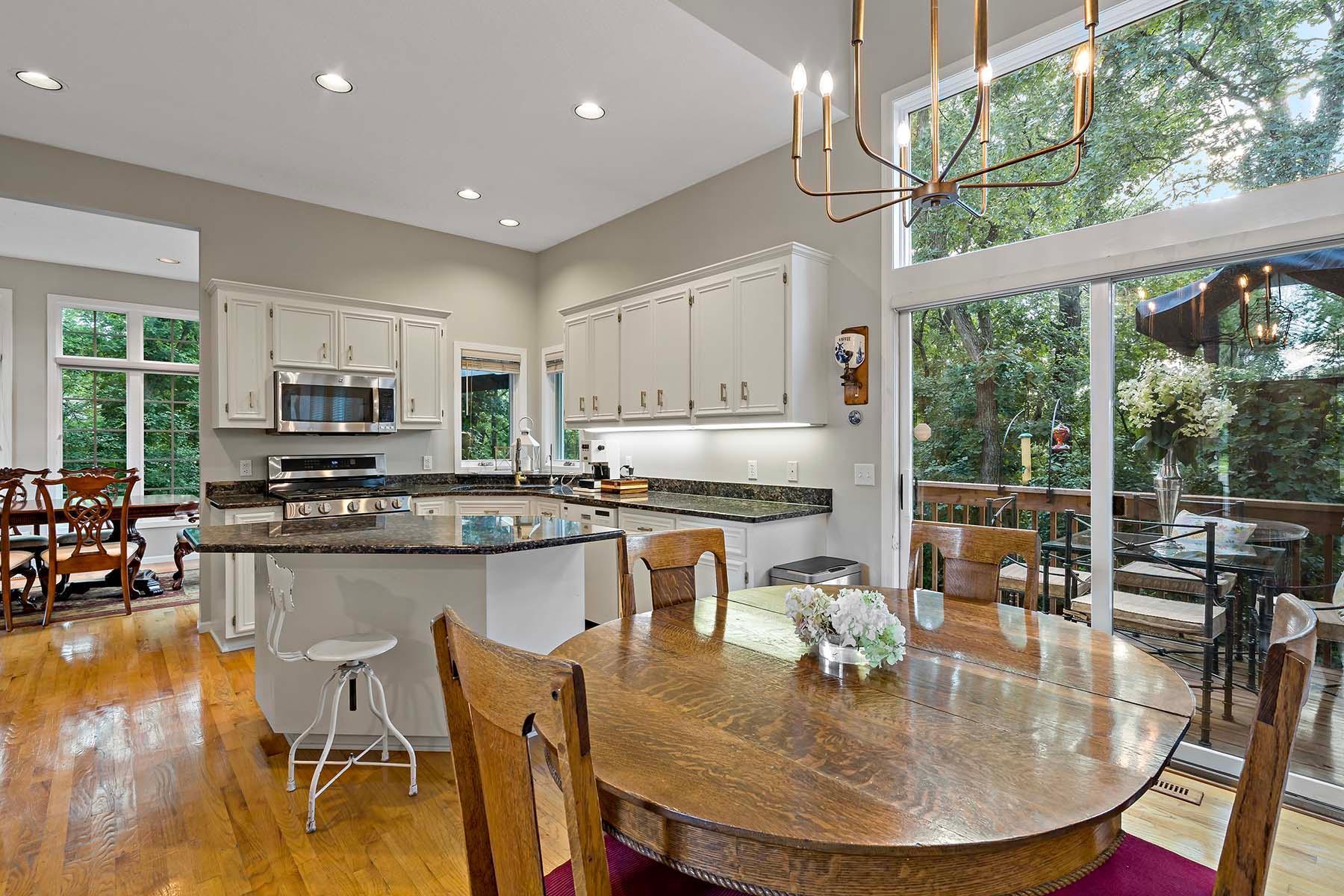 Burnsville, Minnesota, 55306, United States, 5 Bedrooms Bedrooms, ,3 BathroomsBathrooms,Residential,For Sale,1924663