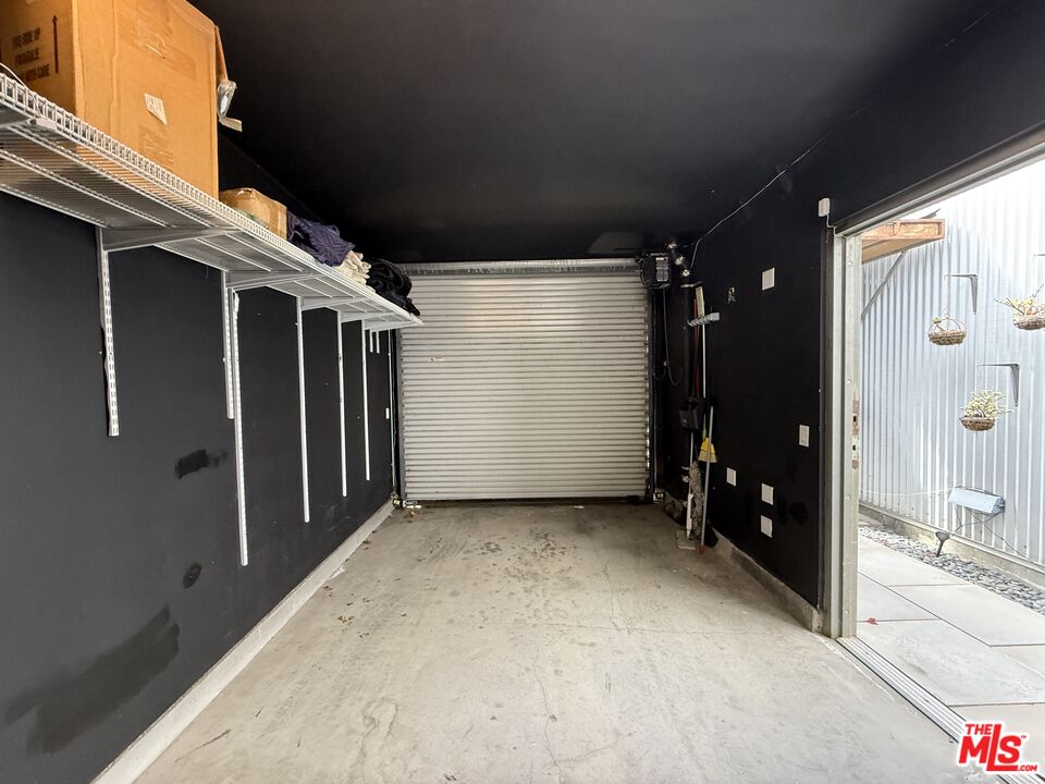 Venice, California, 90291, United States, 2 Bedrooms Bedrooms, ,2 BathroomsBathrooms,Residential,For Sale,1989635