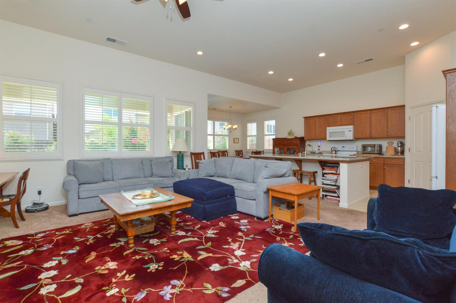 Clovis, California, 93619, United States, 4 Bedrooms Bedrooms, ,2 BathroomsBathrooms,Residential,For Sale,1873702