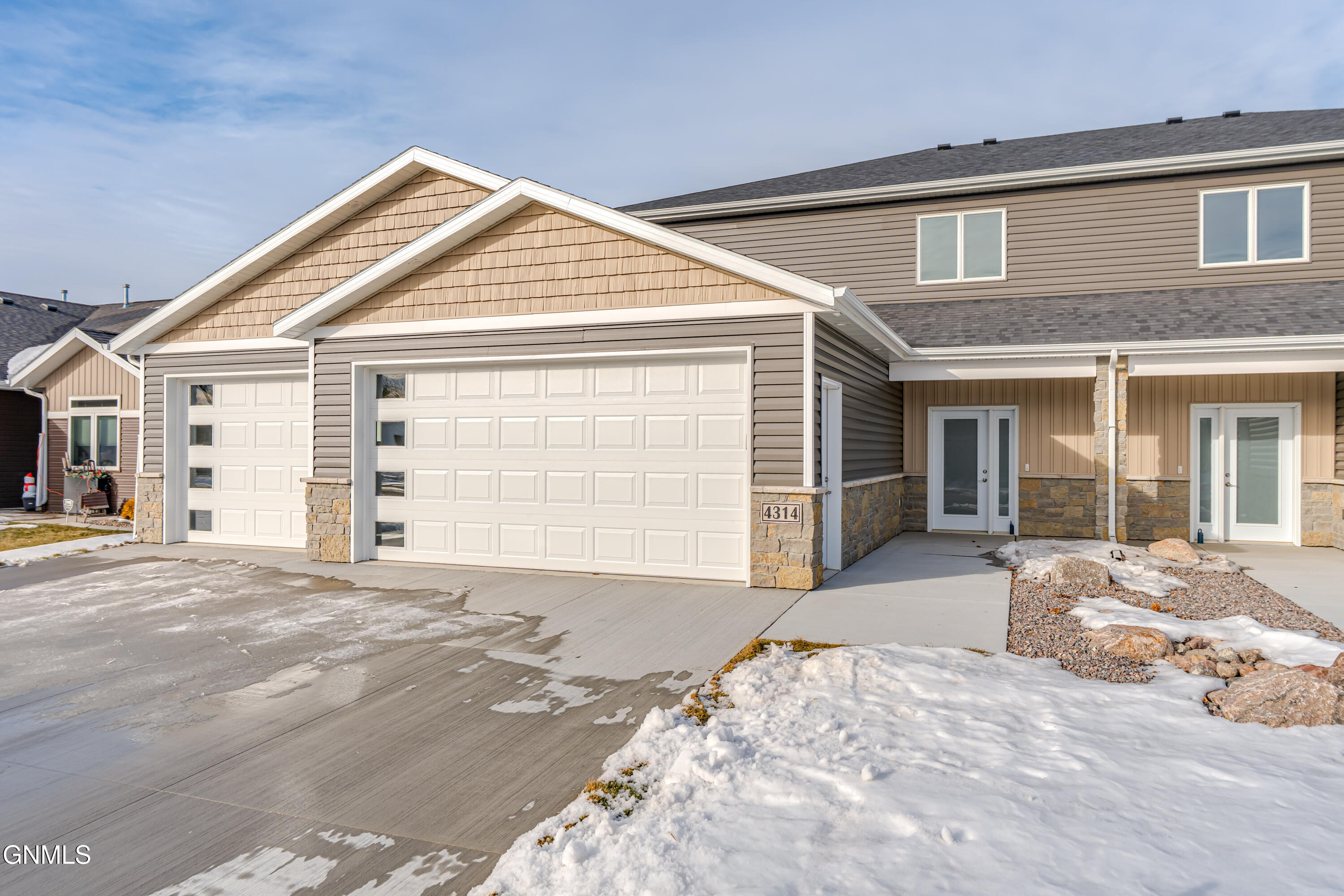 Bismarck, North Dakota, 58504, United States, 3 Bedrooms Bedrooms, ,3 BathroomsBathrooms,Residential,For Sale,1990229