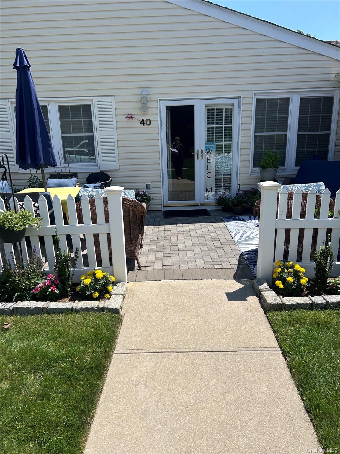 Revere Dr, Sayville, NY 11782