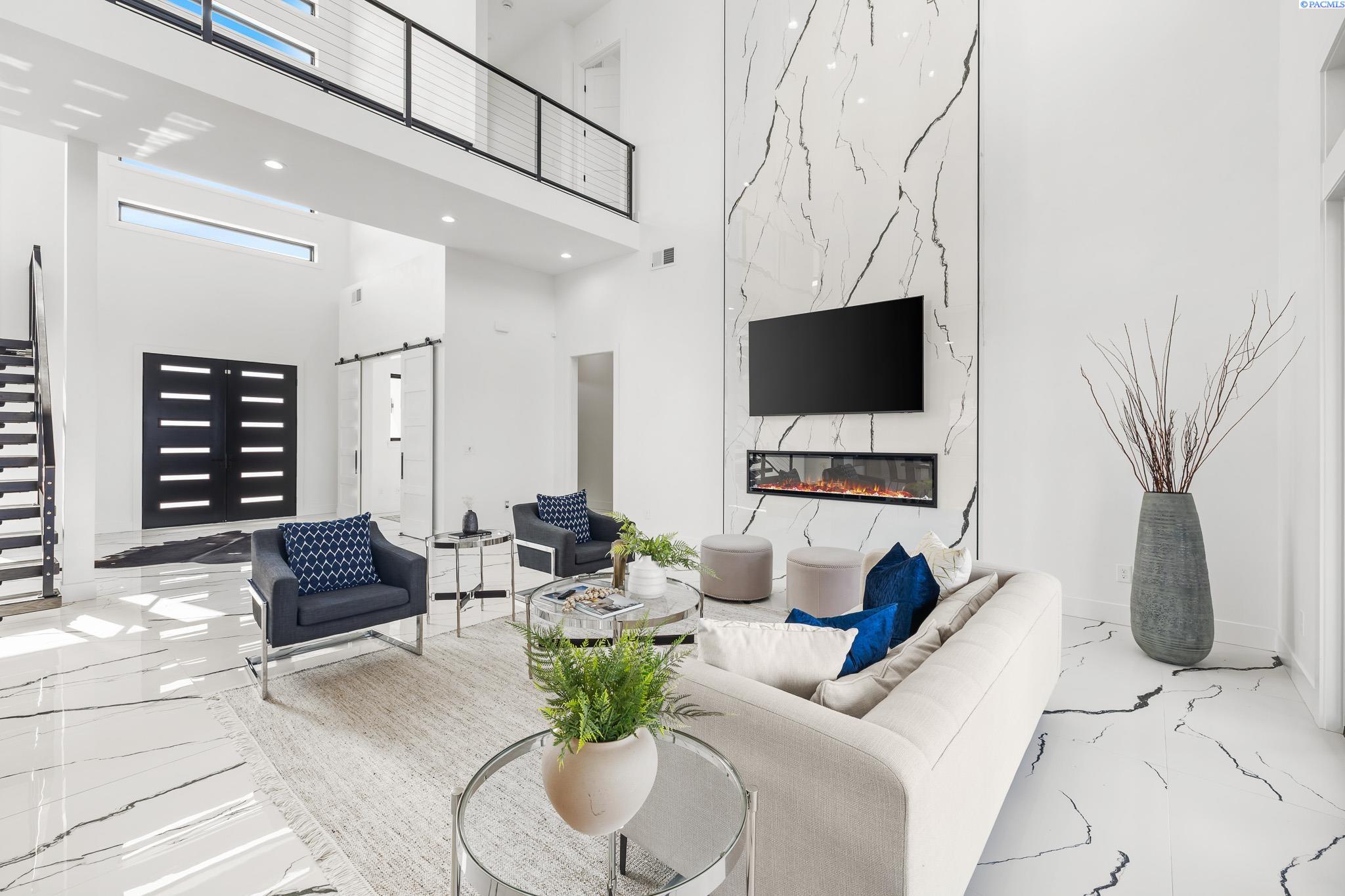 Kennewick, Washington, 99338, United States, 4 Bedrooms Bedrooms, ,6 BathroomsBathrooms,Residential,For Sale,1981644