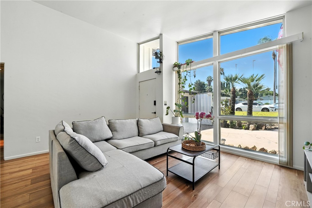 Corona, California, 92882, United States, 3 Bedrooms Bedrooms, ,2 BathroomsBathrooms,Residential,For Sale,1909453