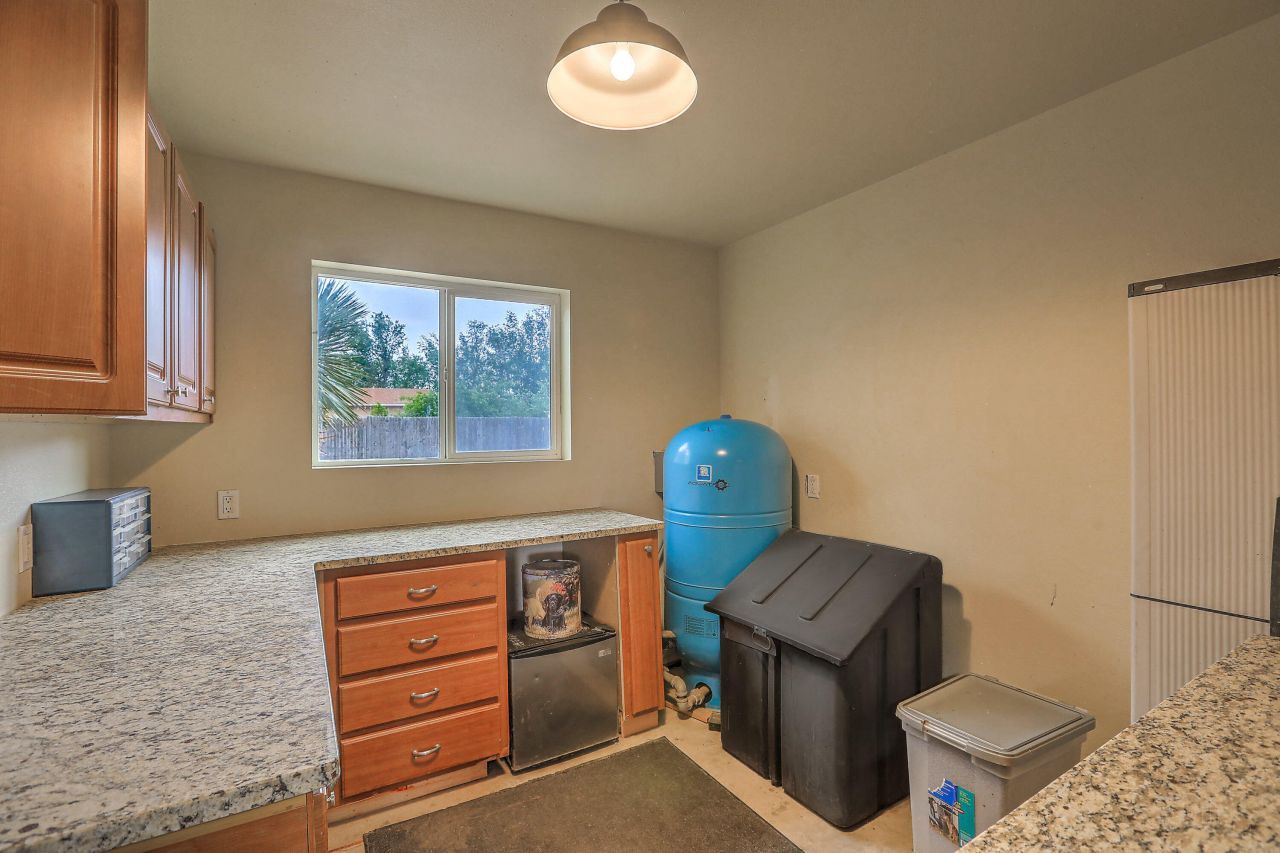 Corrales, New Mexico, 87048, United States, 2 Bedrooms Bedrooms, ,3 BathroomsBathrooms,Residential,For Sale,1838092