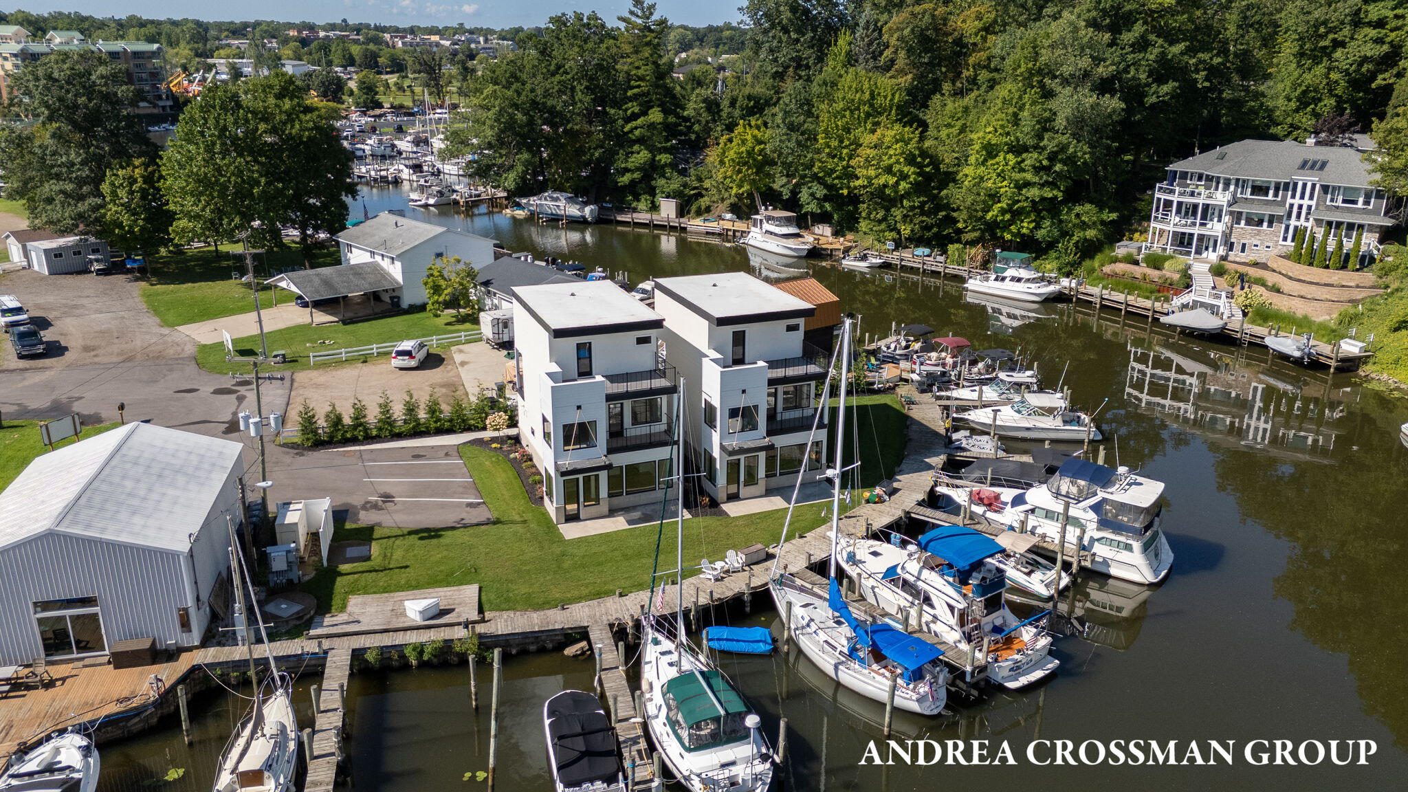 South Haven, Michigan, 49090, United States, 3 Bedrooms Bedrooms, ,3 BathroomsBathrooms,Residential,For Sale,1987512