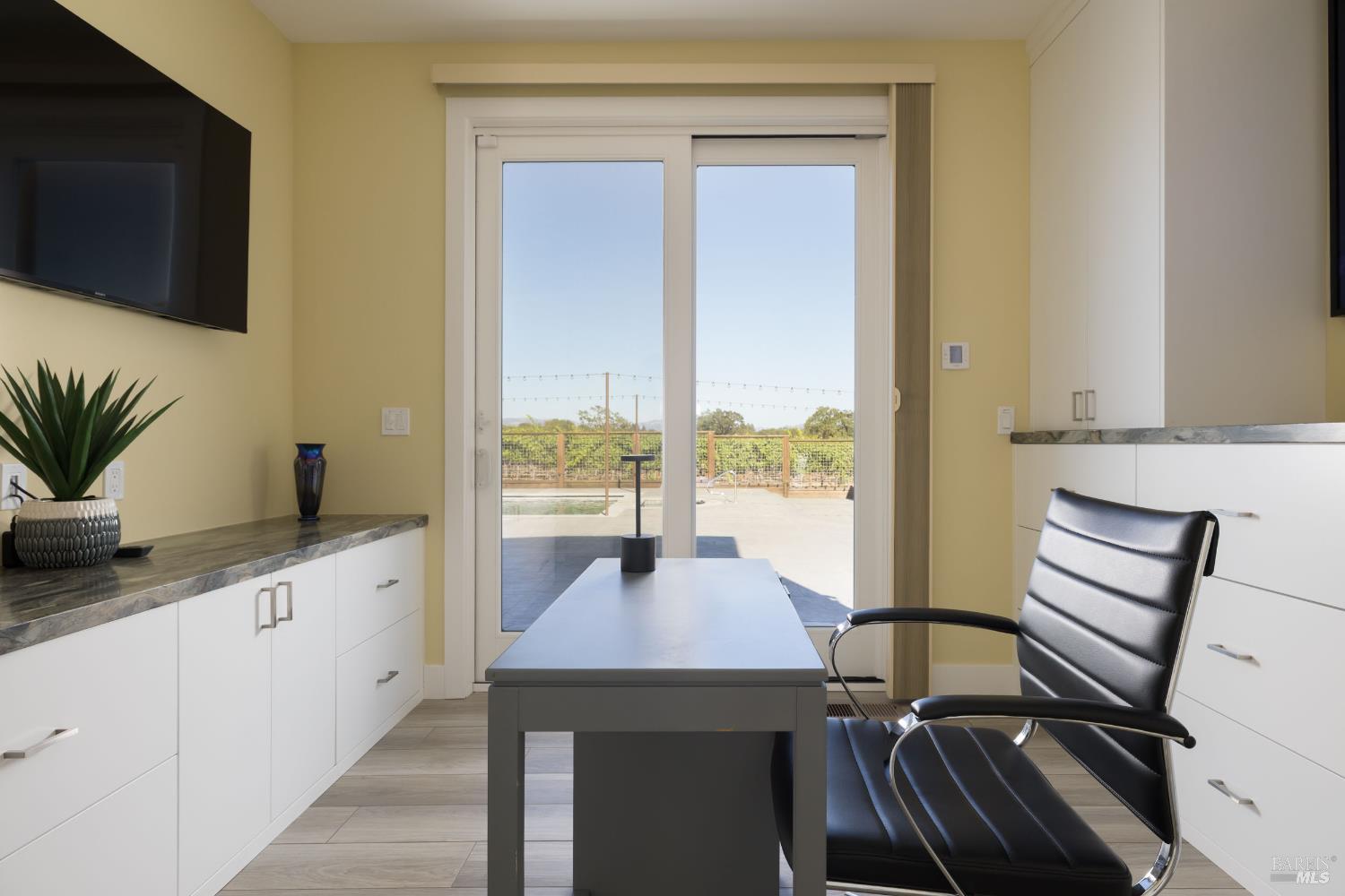 Santa Rosa, California, 95401, United States, 4 Bedrooms Bedrooms, ,4 BathroomsBathrooms,Residential,For Sale,1993093