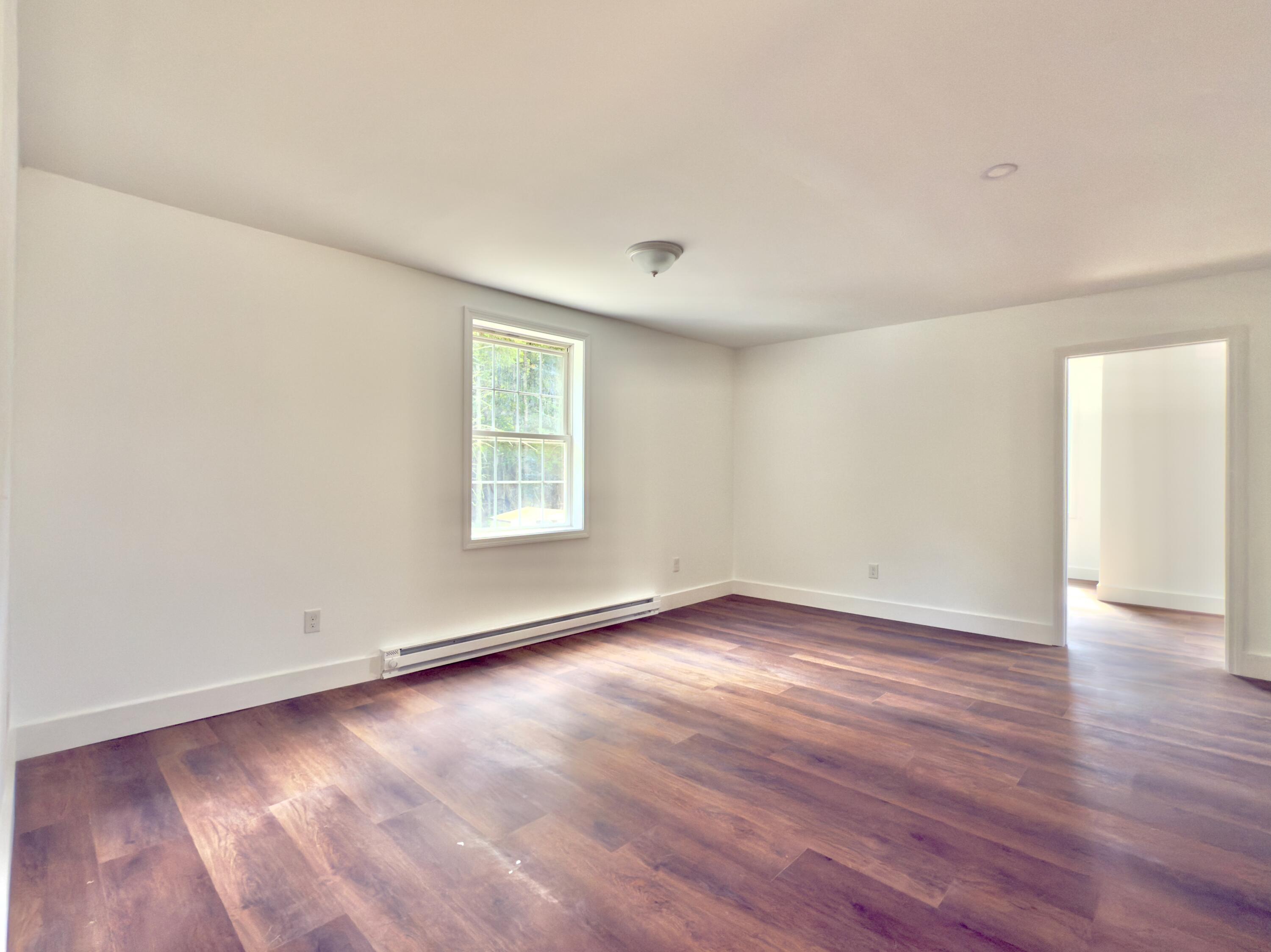 Windham, Maine, 04062, United States, 8 Bedrooms Bedrooms, ,3 BathroomsBathrooms,Residential,For Sale,1932524
