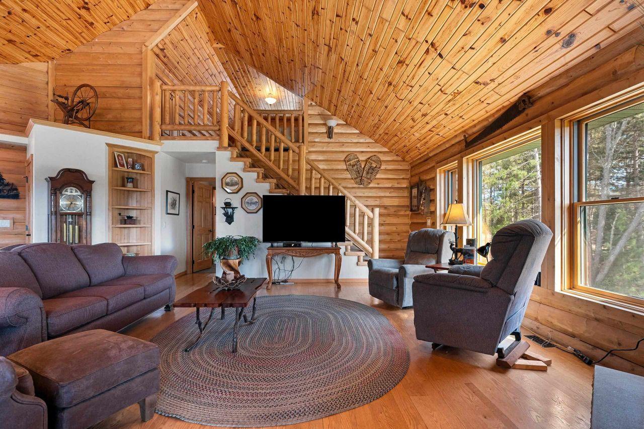 CRIVITZ, Wisconsin, 54129, United States, 4 Bedrooms Bedrooms, ,3 BathroomsBathrooms,Residential,For Sale,1792767