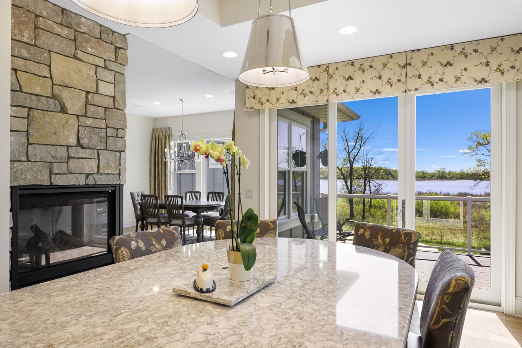  Architectural Luxury with Panoramic Sunset and Lake Views - 物件實景