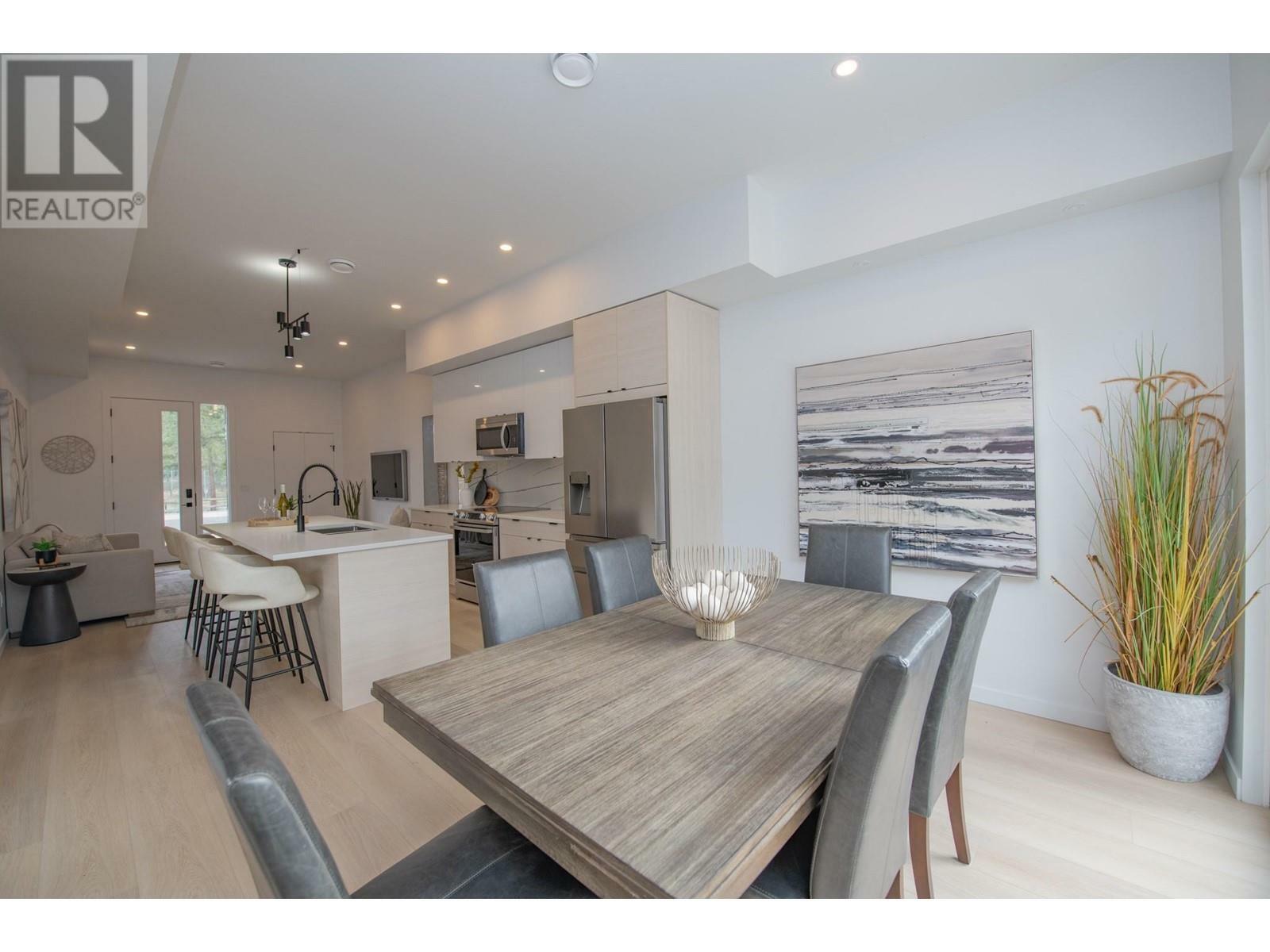 VERNON, British Columbia, V1H 1E2, CA, 3 Bedrooms Bedrooms, ,2 BathroomsBathrooms,Residential,For Sale,1836686