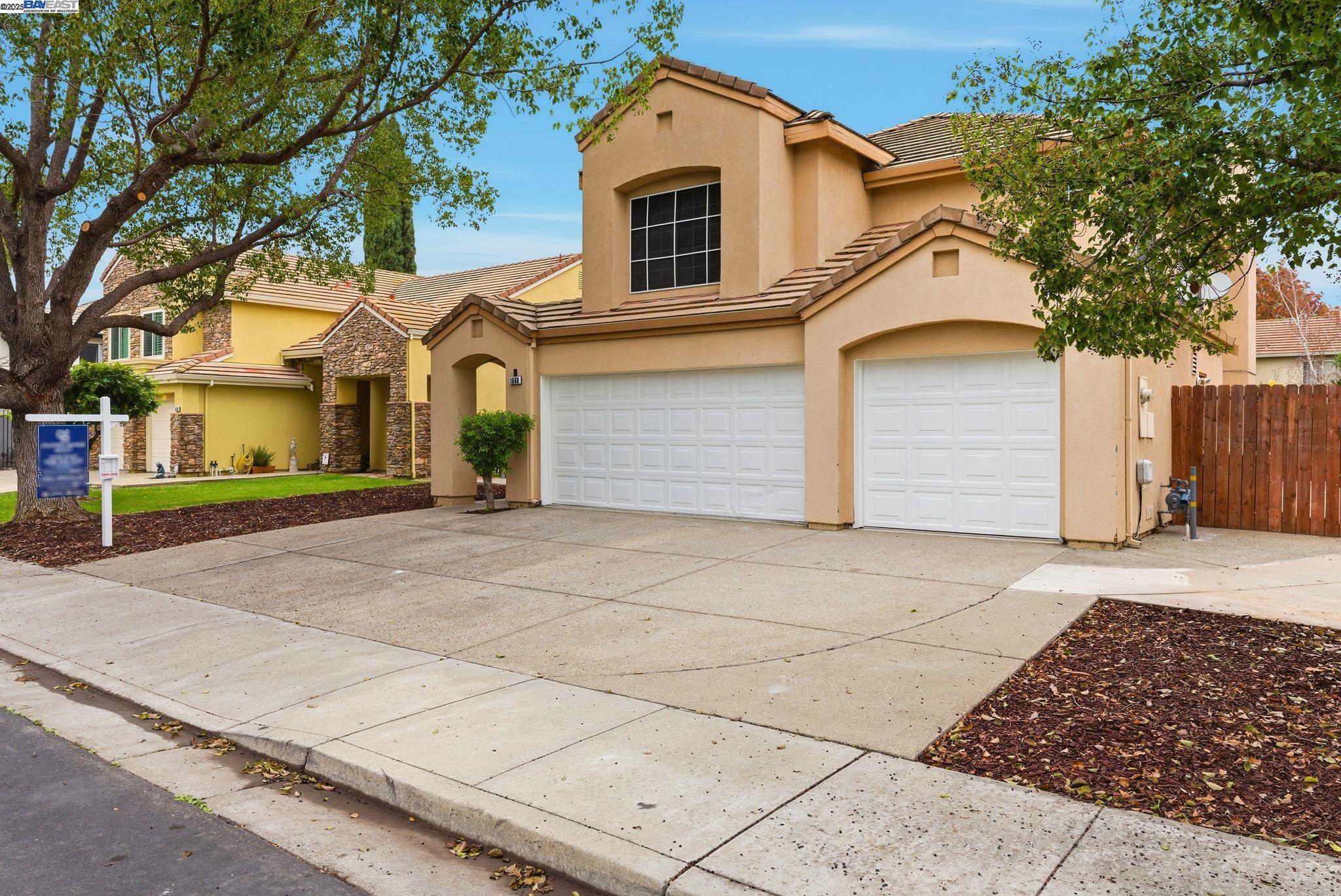 Tracy, California, 95376, United States, 4 Bedrooms Bedrooms, ,3 BathroomsBathrooms,Residential,For Sale,2002934