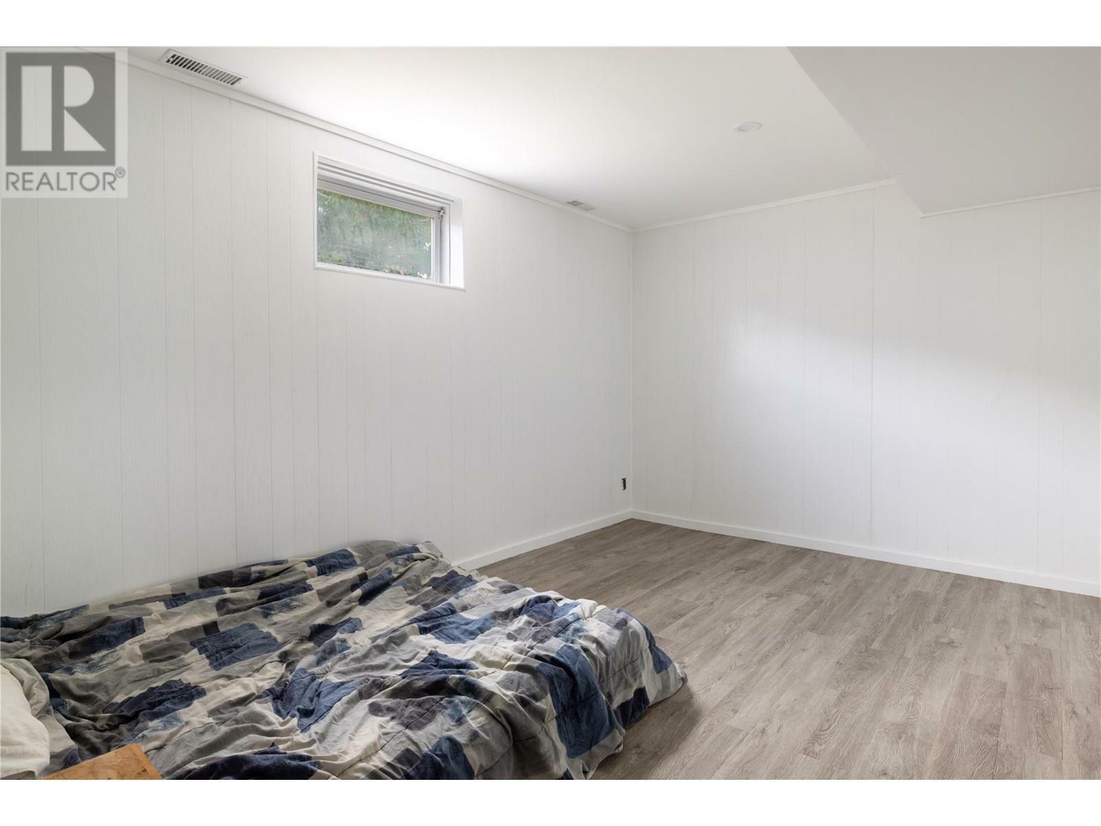 VERNON, British Columbia, V1T 3C2, CA, 4 Bedrooms Bedrooms, ,1 BathroomBathrooms,Residential,For Sale,1874937